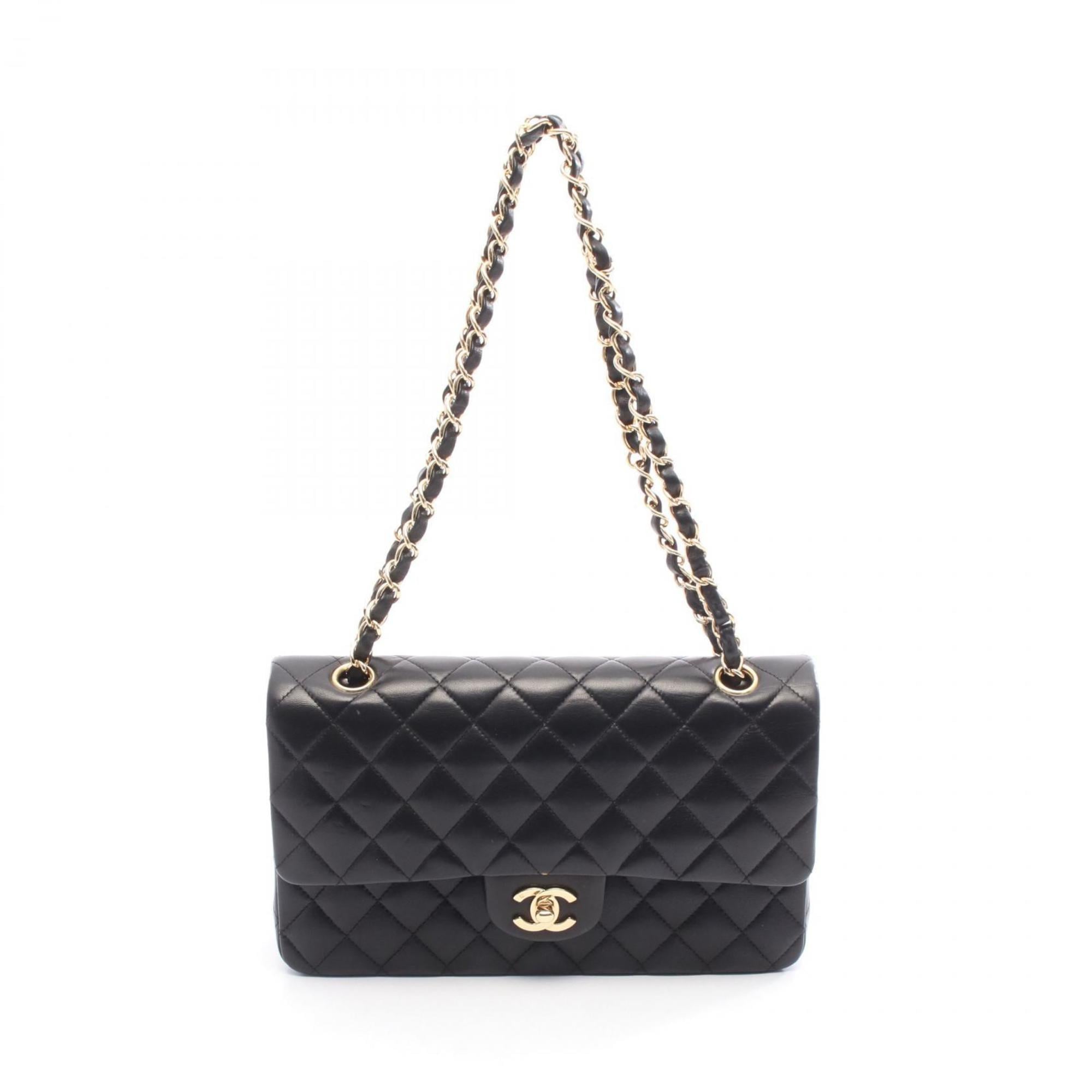 Chanel Black Leather Shoulder Bag (Pre-Owned)