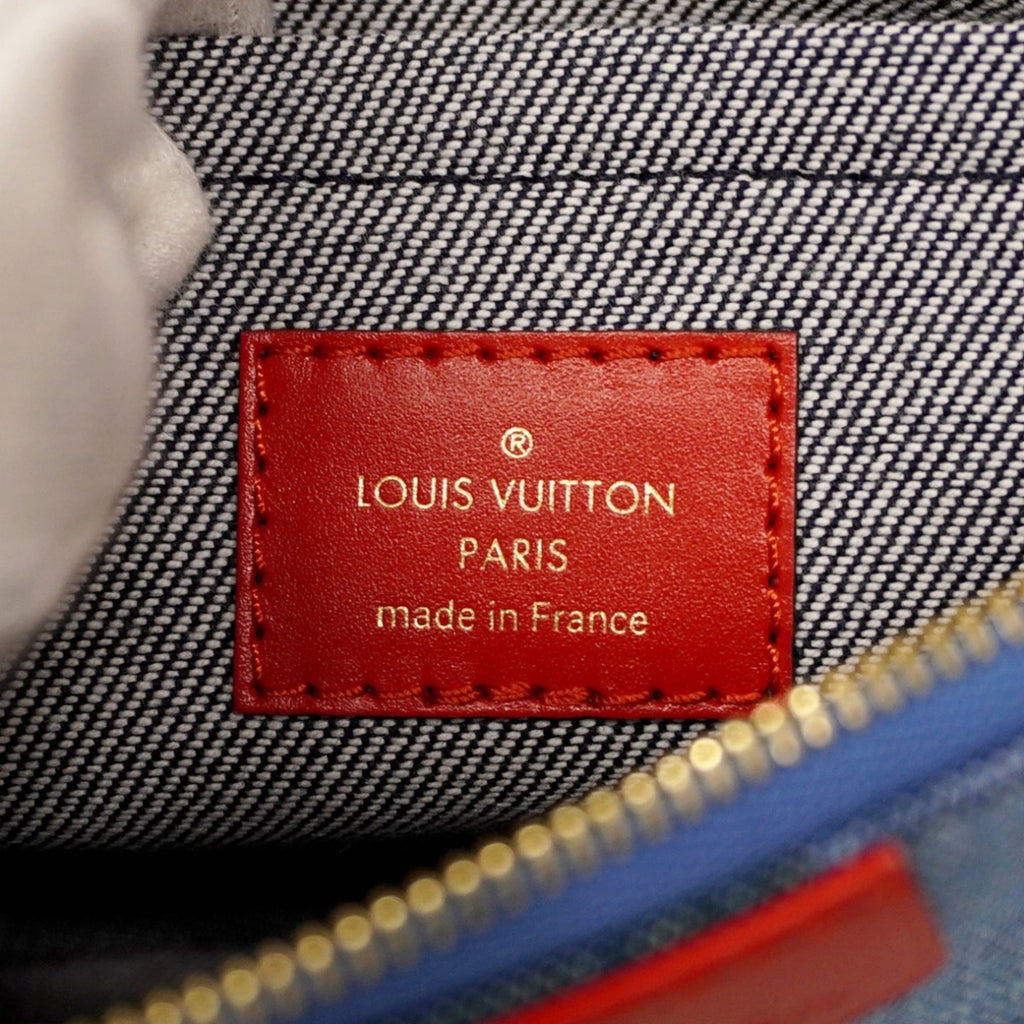Louis Vuitton Blue Shoulder Bag (Pre-Owned)