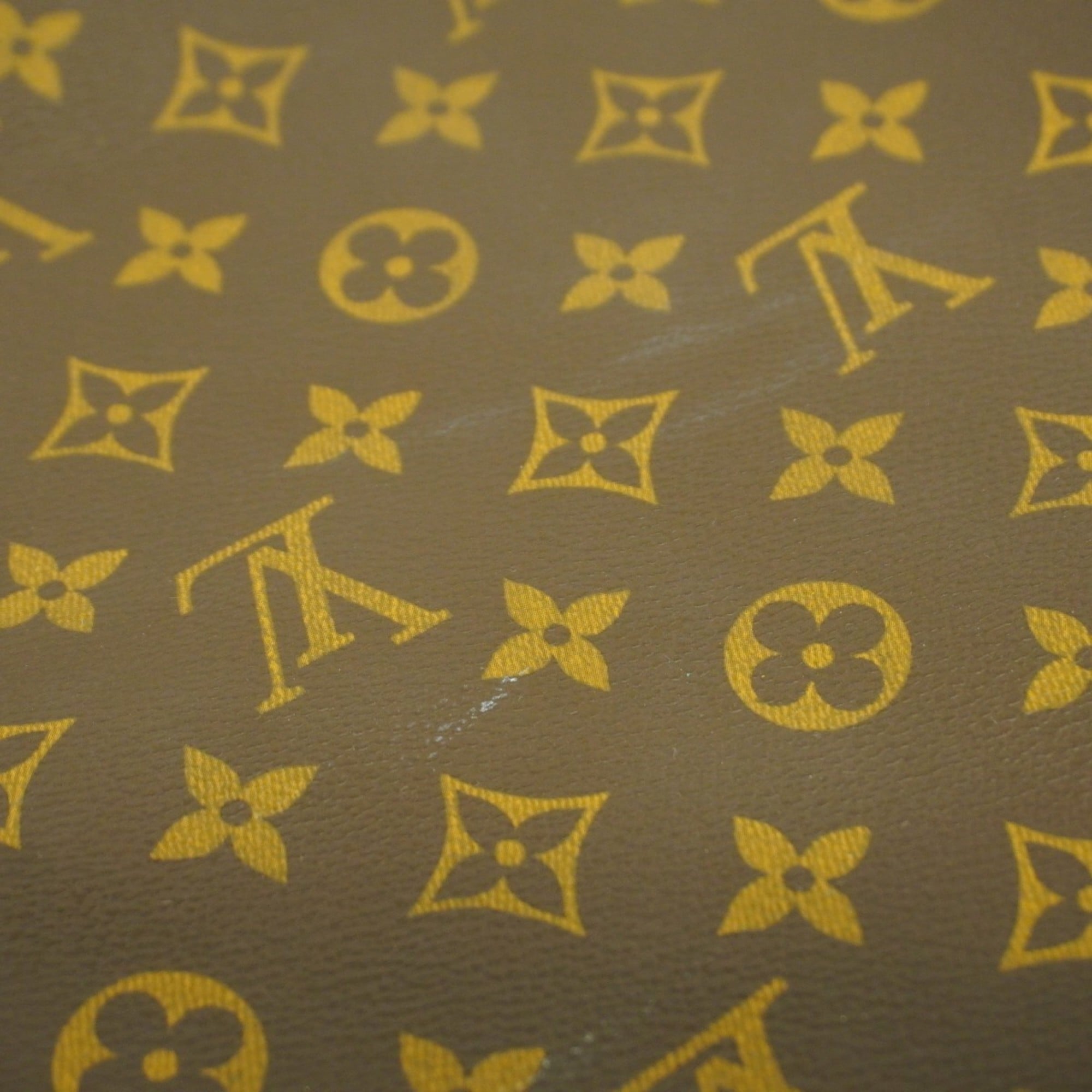 Louis Vuitton Brown Shoulder Bag (Pre-Owned)