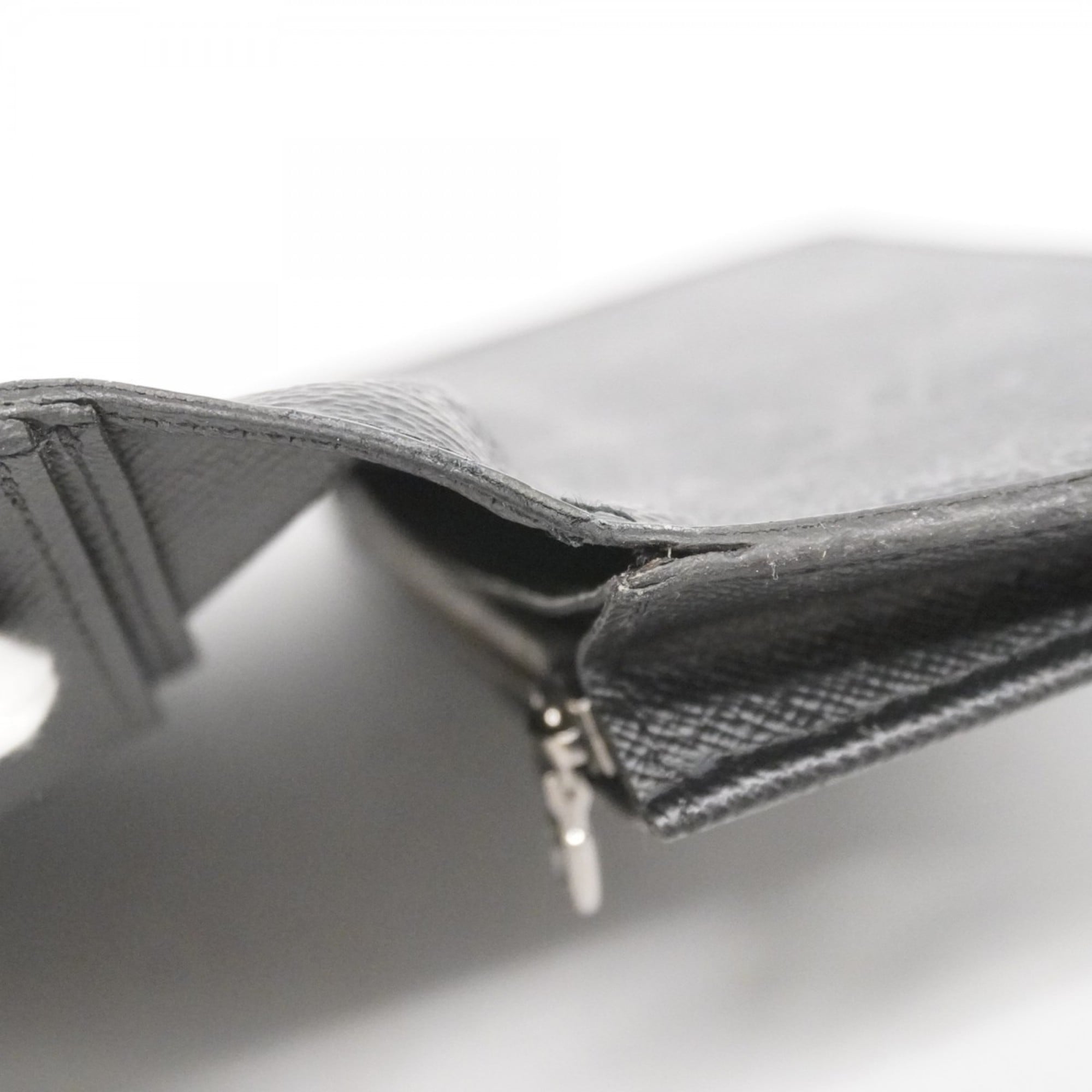 Louis Vuitton Black Long Wallet (Bi-Fold) (Pre-Owned)
