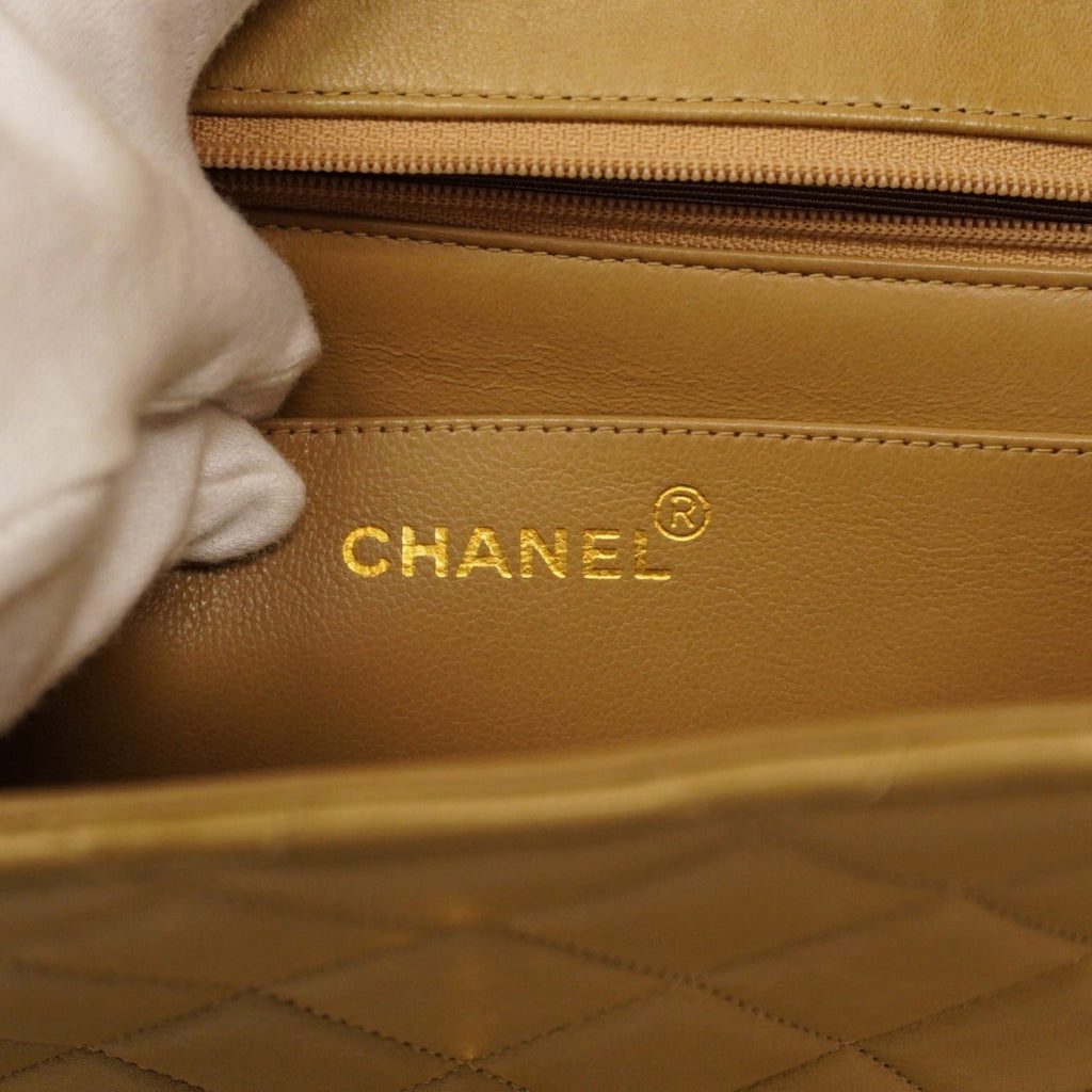 Chanel Beige Leather Shoulder Bag (Pre-Owned)