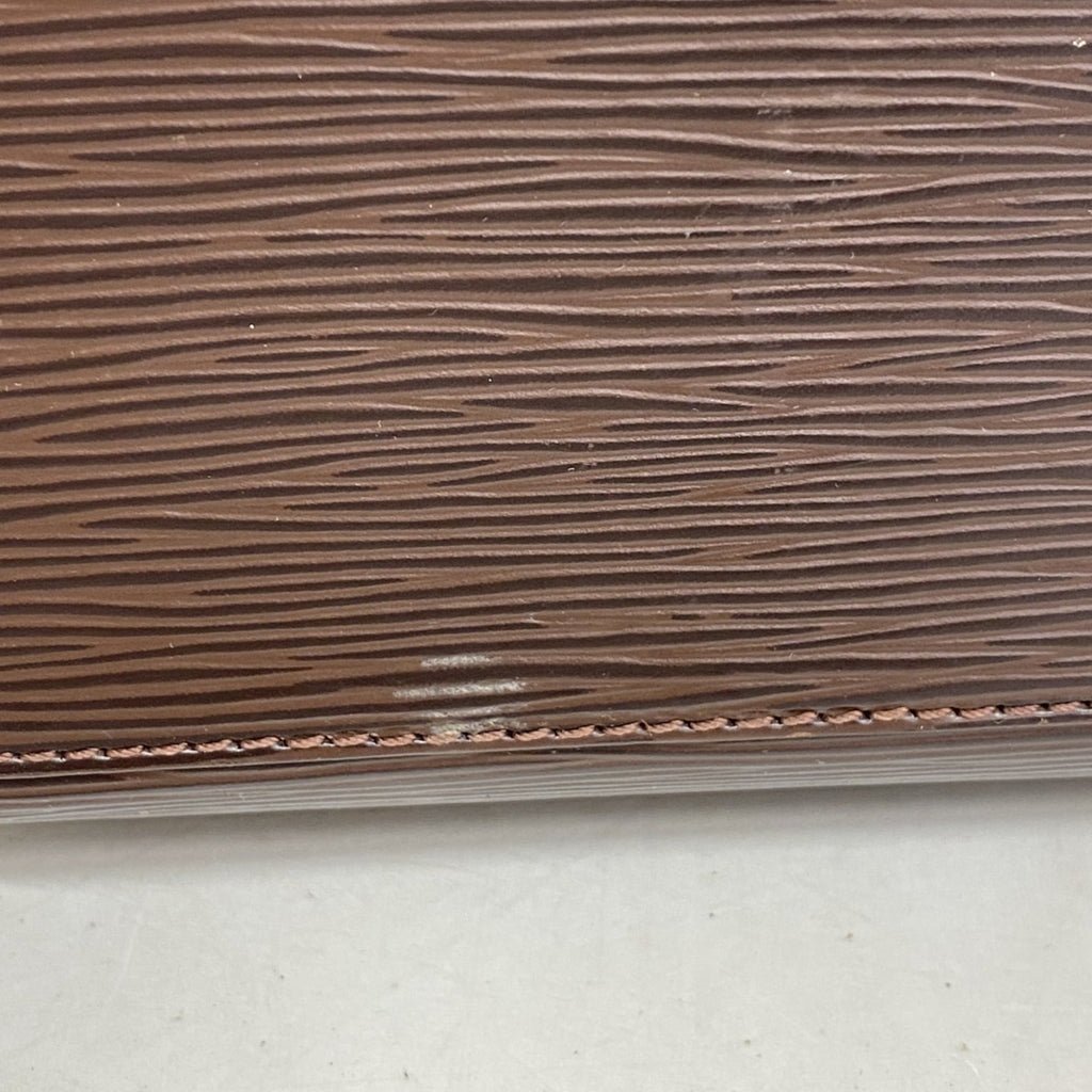 Louis Vuitton Moka Handbag (Pre-Owned)