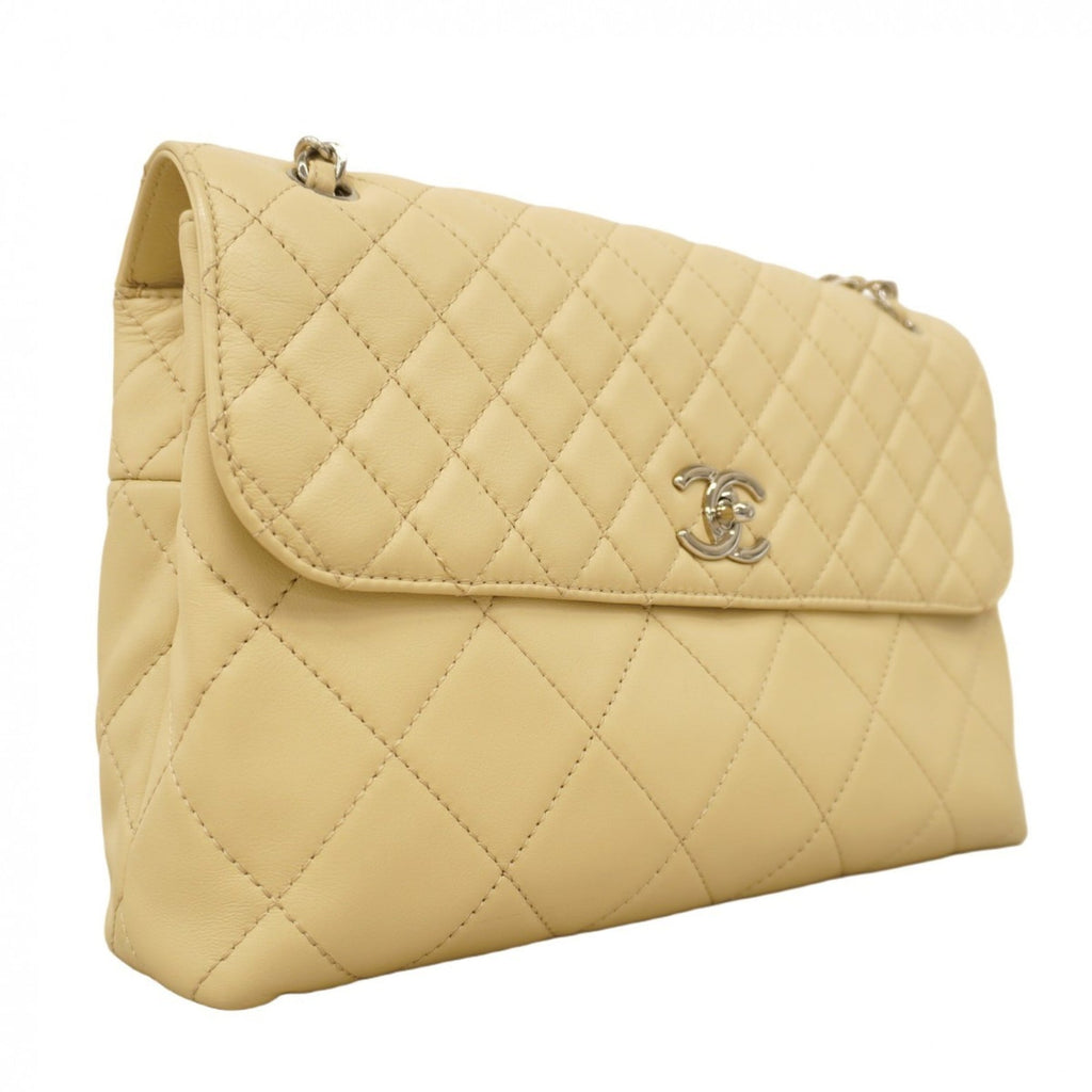 Chanel Beige Leather Shoulder Bag (Pre-Owned)