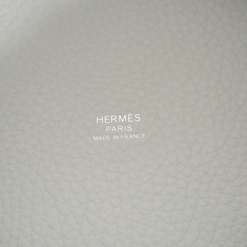 Hermes Silver Taurillon Clemence Leather Handbag (Pre-Owned)