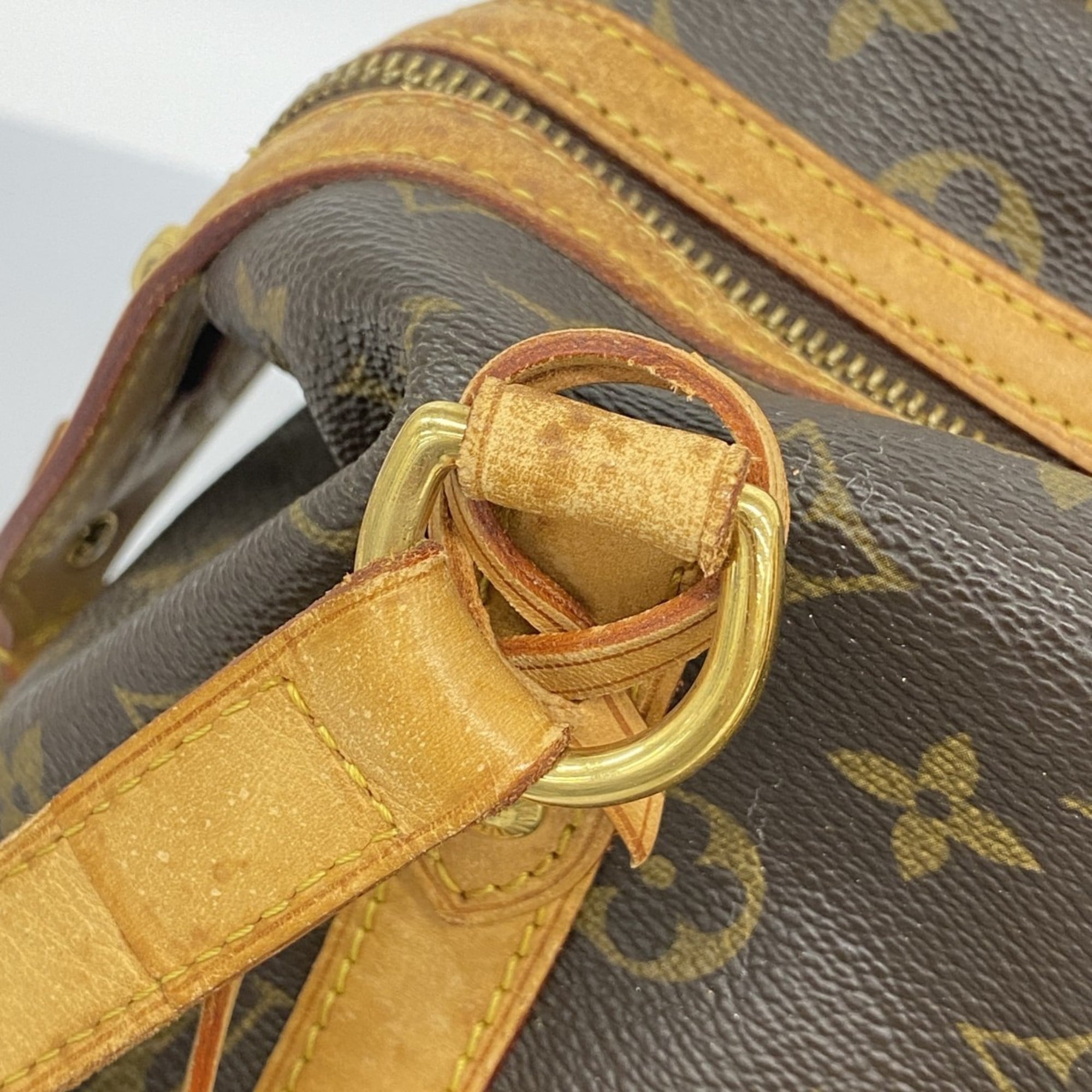 Louis Vuitton Brown Shoulder Bag (Pre-Owned)