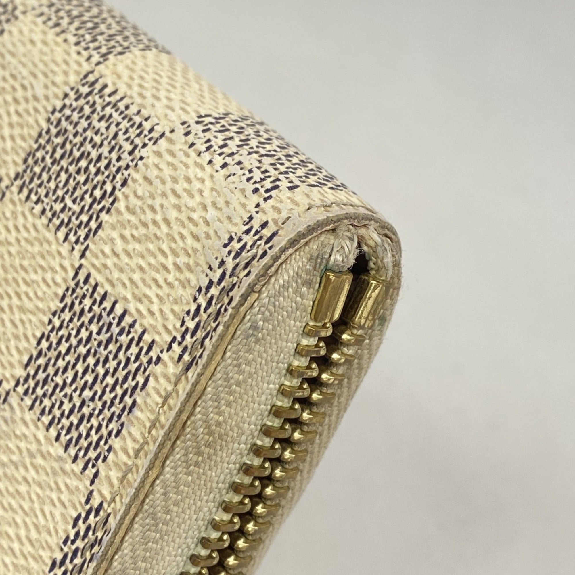 Louis Vuitton Rose Ballerine Long Wallet (Bi-Fold) (Pre-Owned)