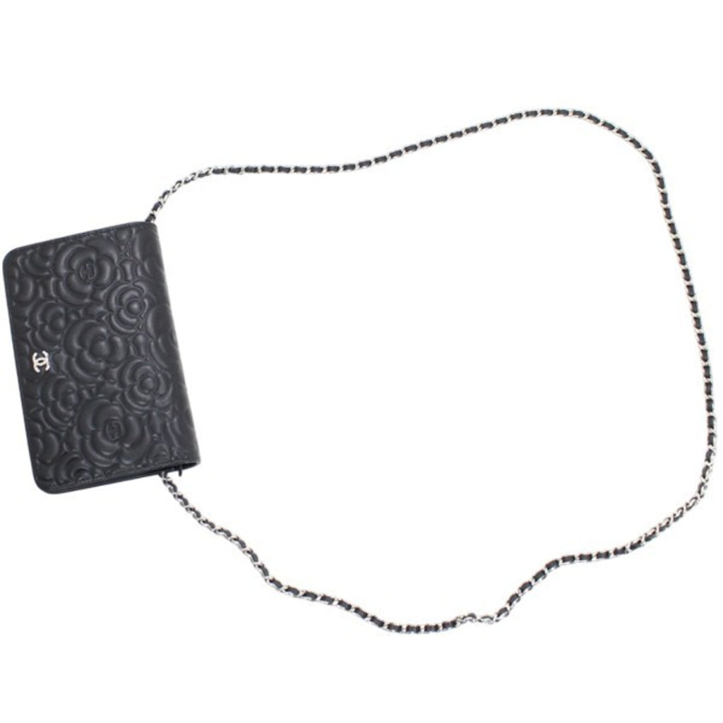Chanel Black Leather Shoulder Bag (Pre-Owned)