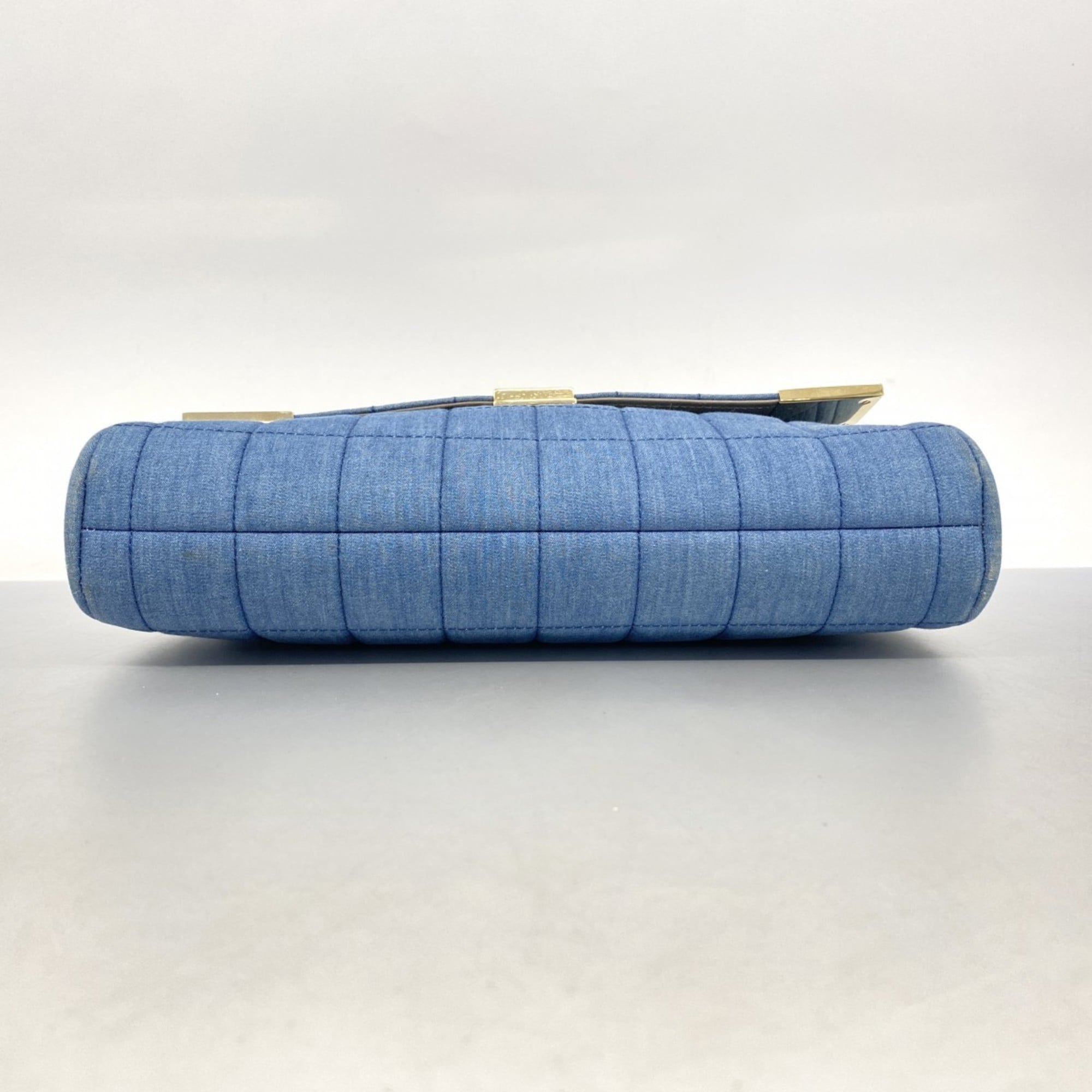 Chanel Blue Denim Shoulder Bag (Pre-Owned)