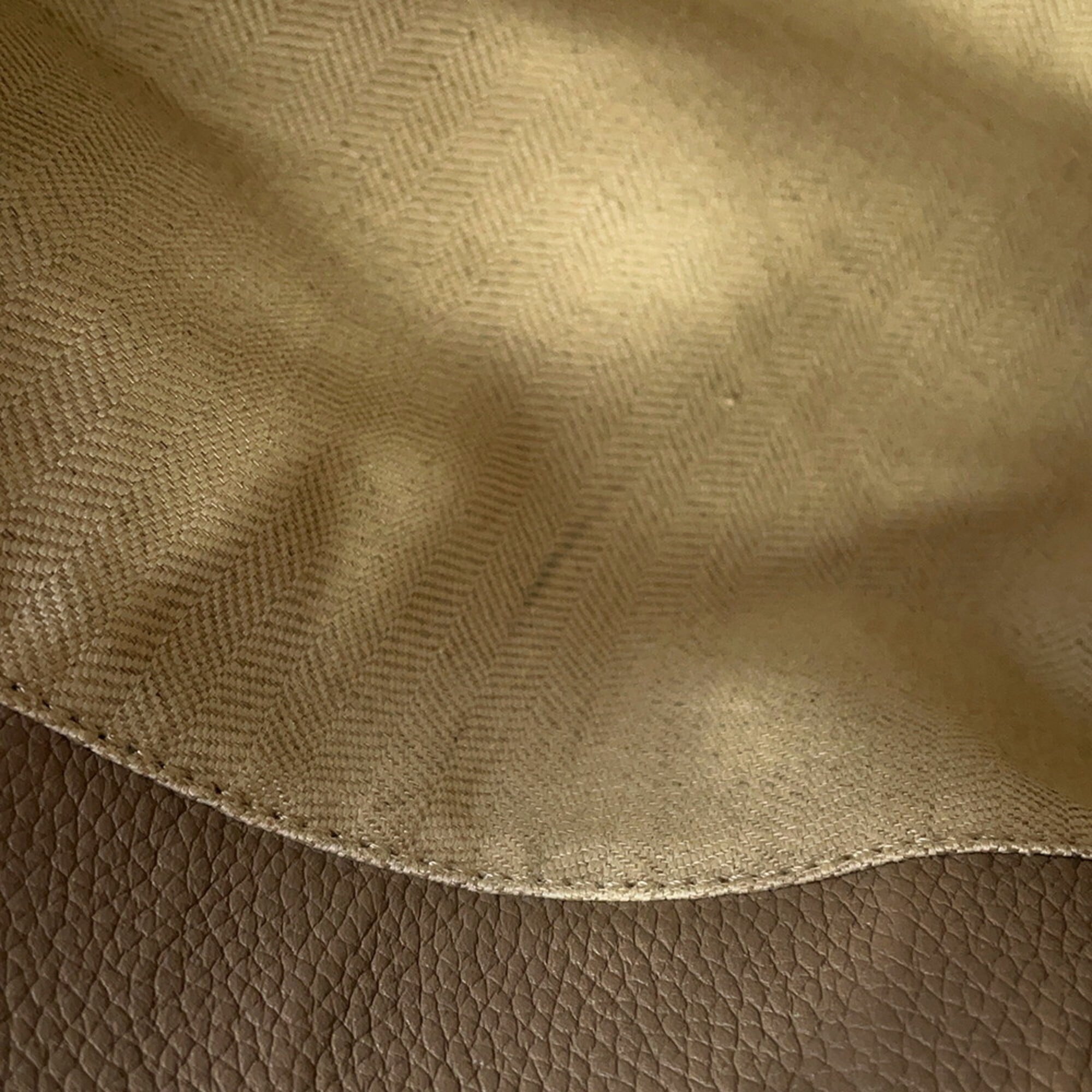 Loewe Puzzle Sand Leather Handbag (Pre-Owned)