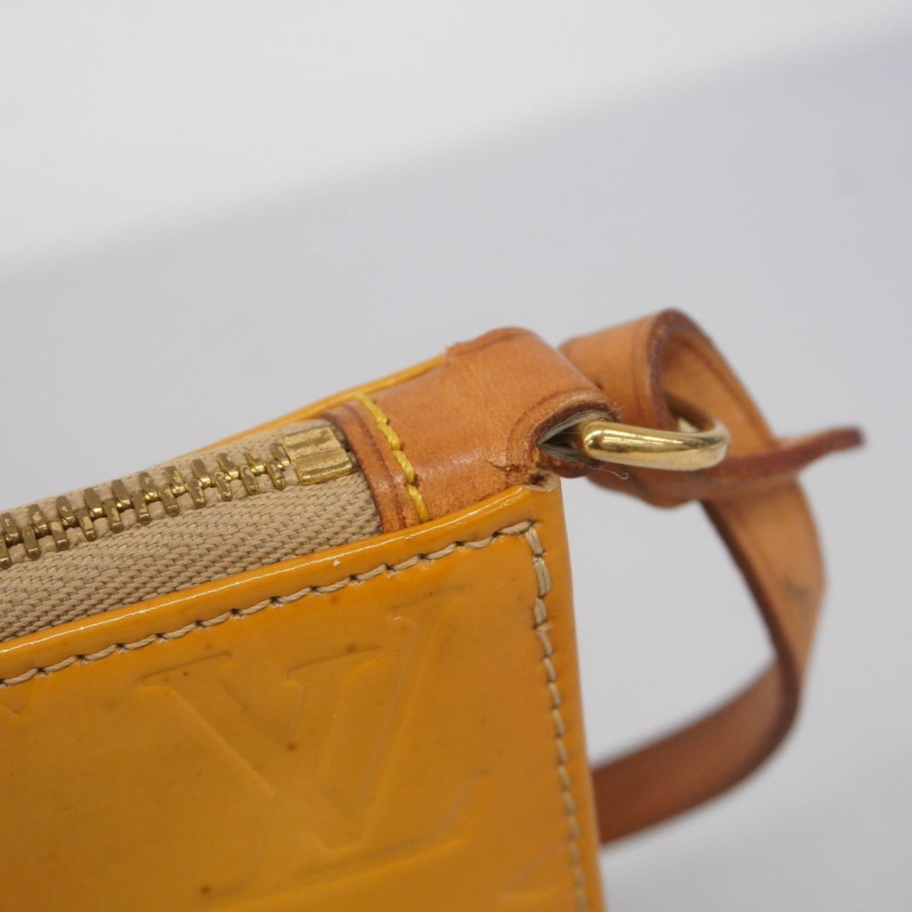 Louis Vuitton Beige Pouch (Pre-Owned)