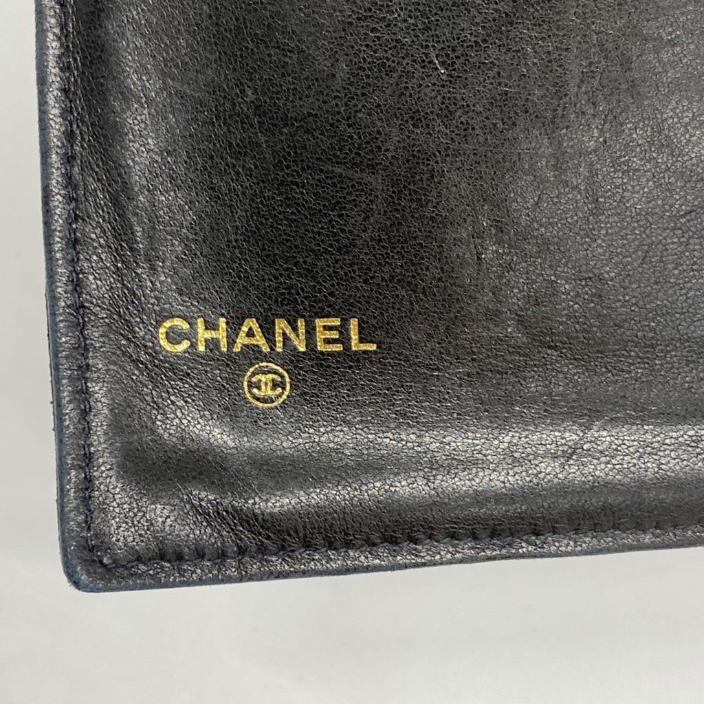 Chanel Black Leather Wallet (Bi-Fold) (Pre-Owned)