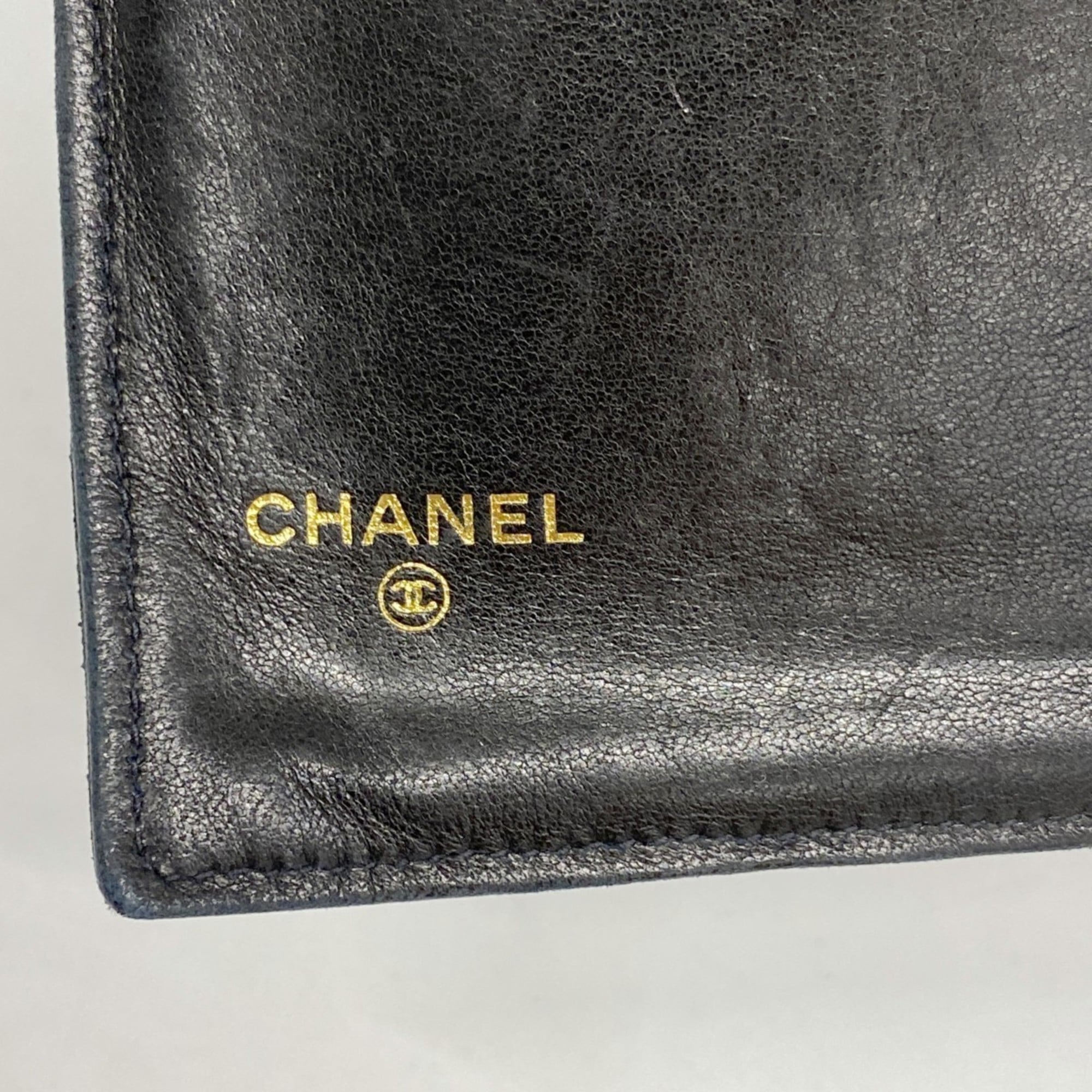 Chanel Black Leather Wallet (Bi-Fold) (Pre-Owned)