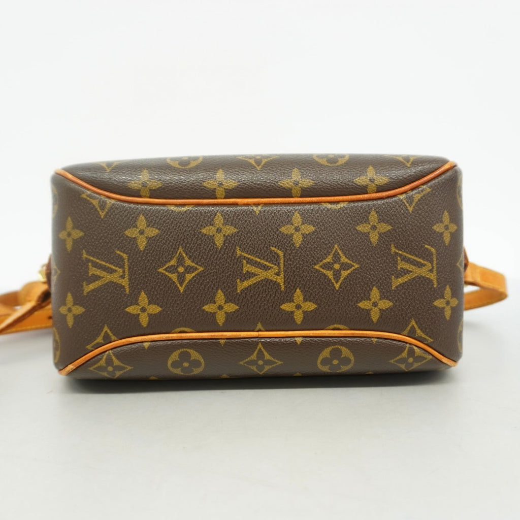 Louis Vuitton Brown Shoulder Bag (Pre-Owned)