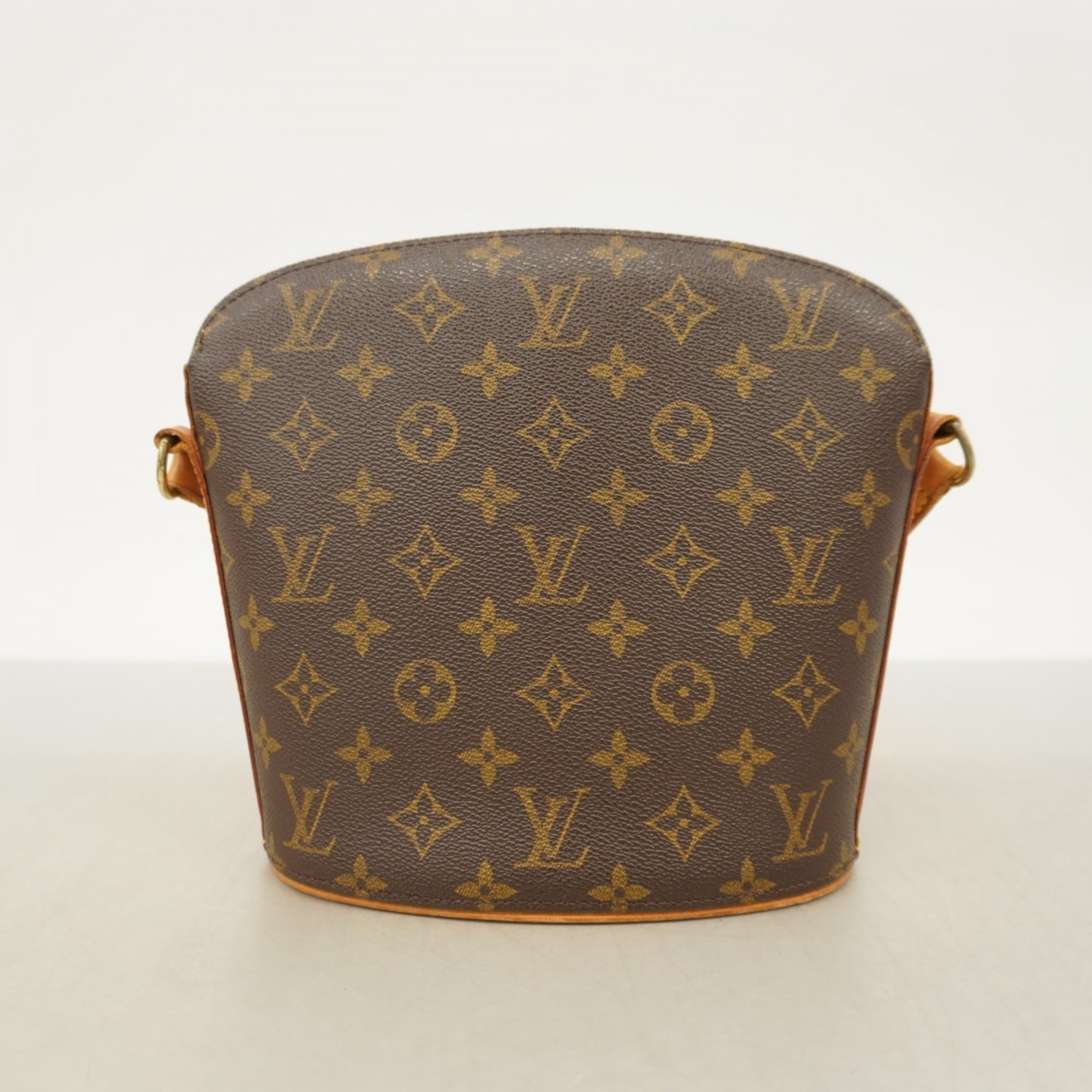 Louis Vuitton Brown Shoulder Bag (Pre-Owned)