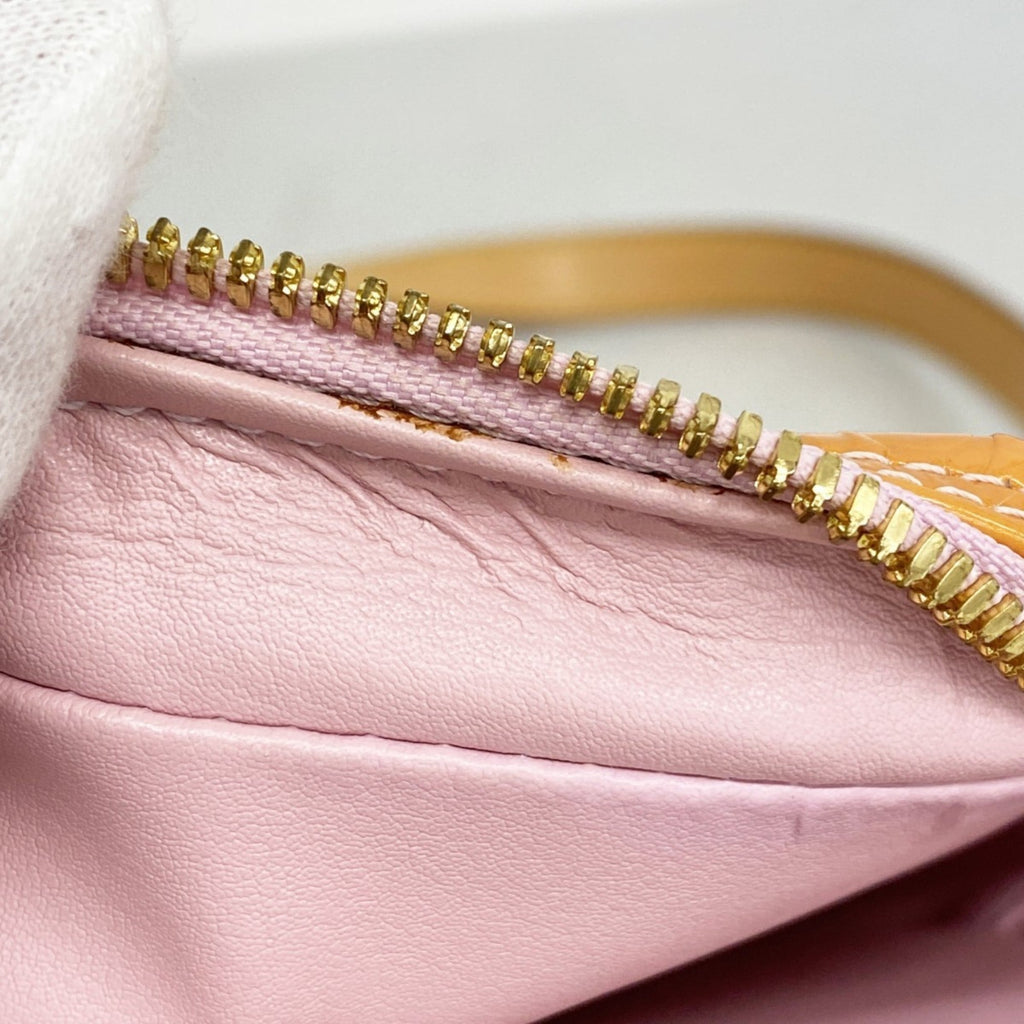 Louis Vuitton Rose Shoulder Bag (Pre-Owned)