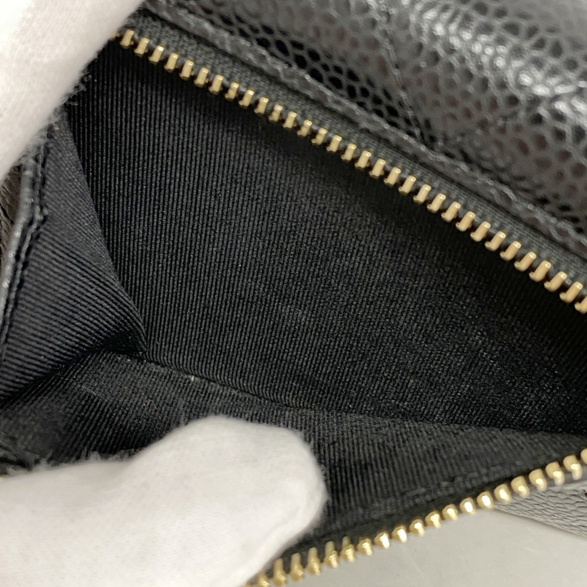 Chanel Black Grained Calfskin Wallet (Tri-Fold) (Pre-Owned)