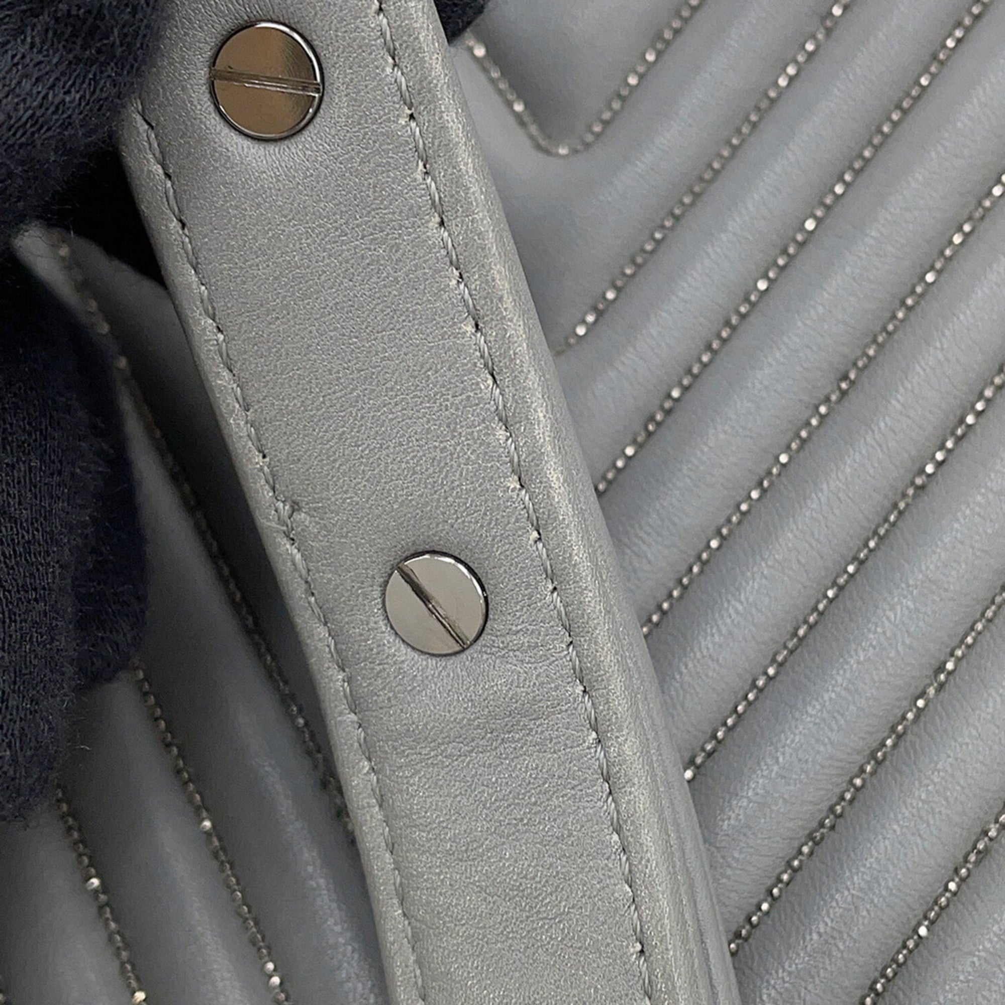 Chanel Boy Chanel Gray Beads Leather Shoulder Bag (Pre-Owned)