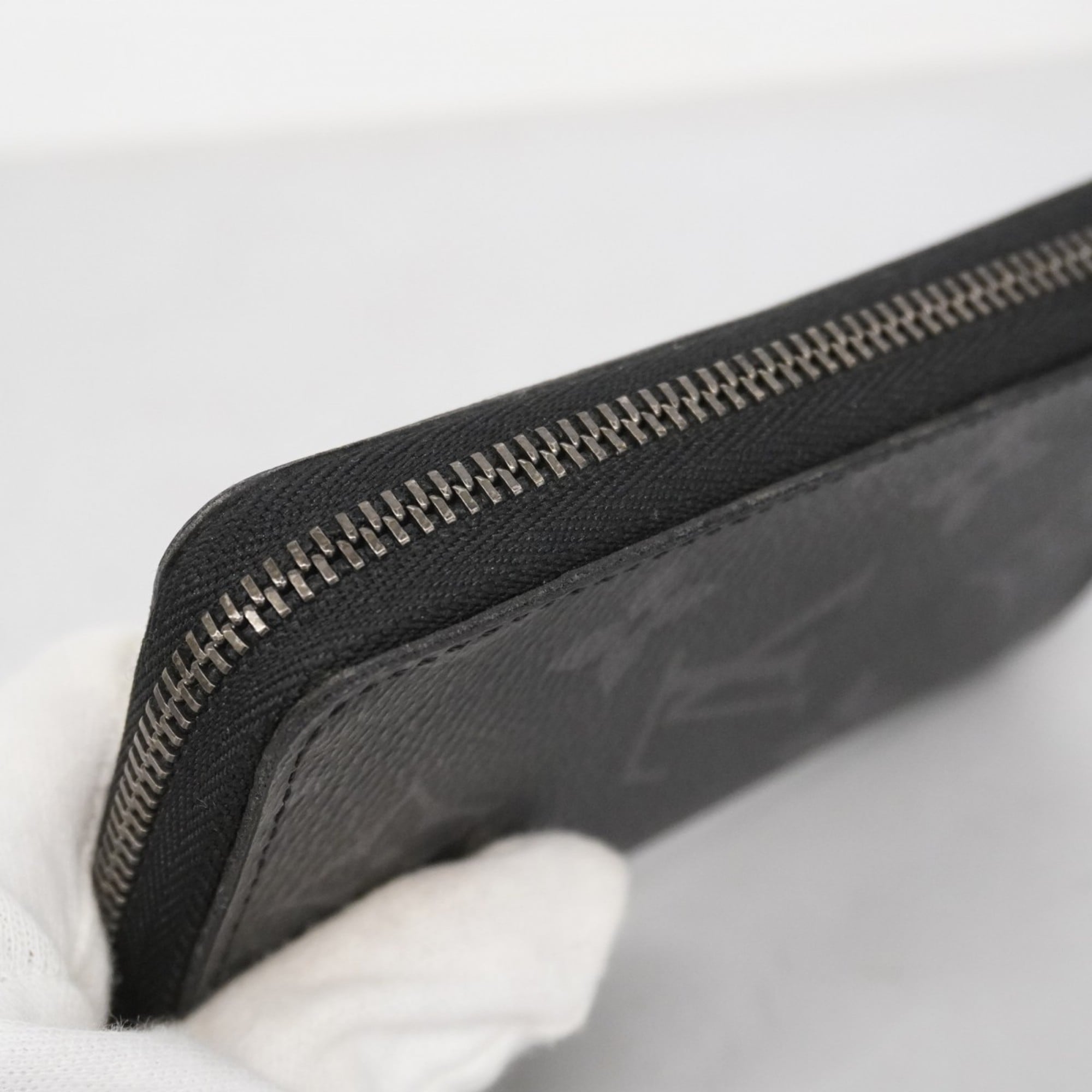 Louis Vuitton Black Coin Purse/Coin Case (Pre-Owned)