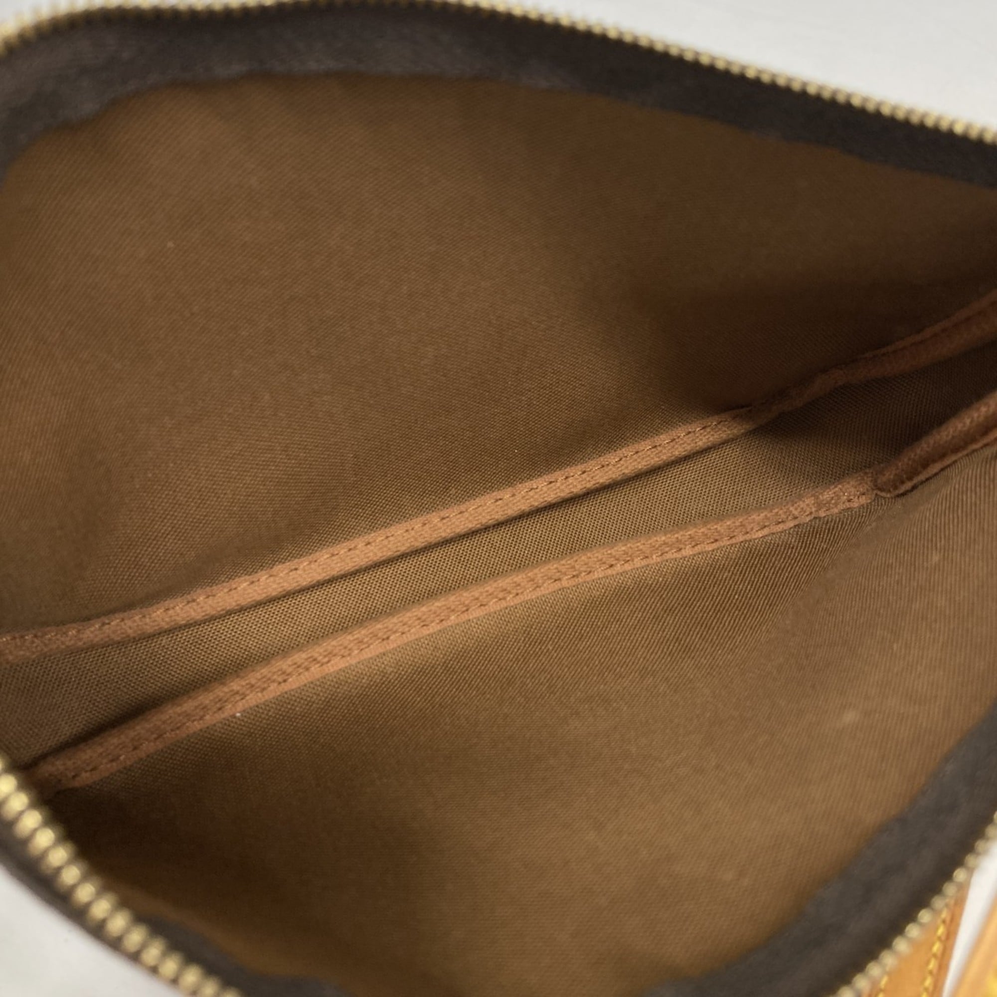 Louis Vuitton Brown Pouch (Pre-Owned)