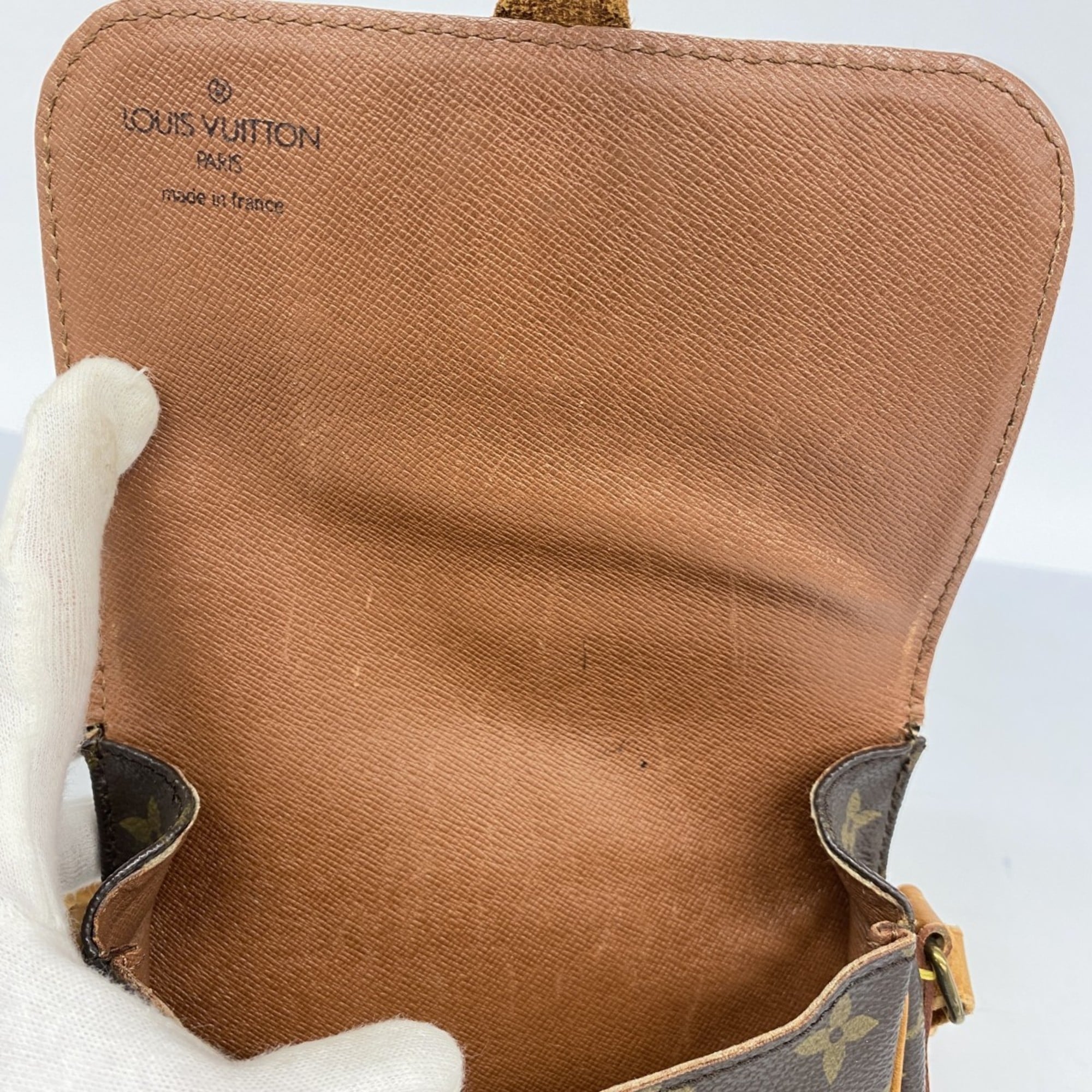 Louis Vuitton Brown Shoulder Bag (Pre-Owned)