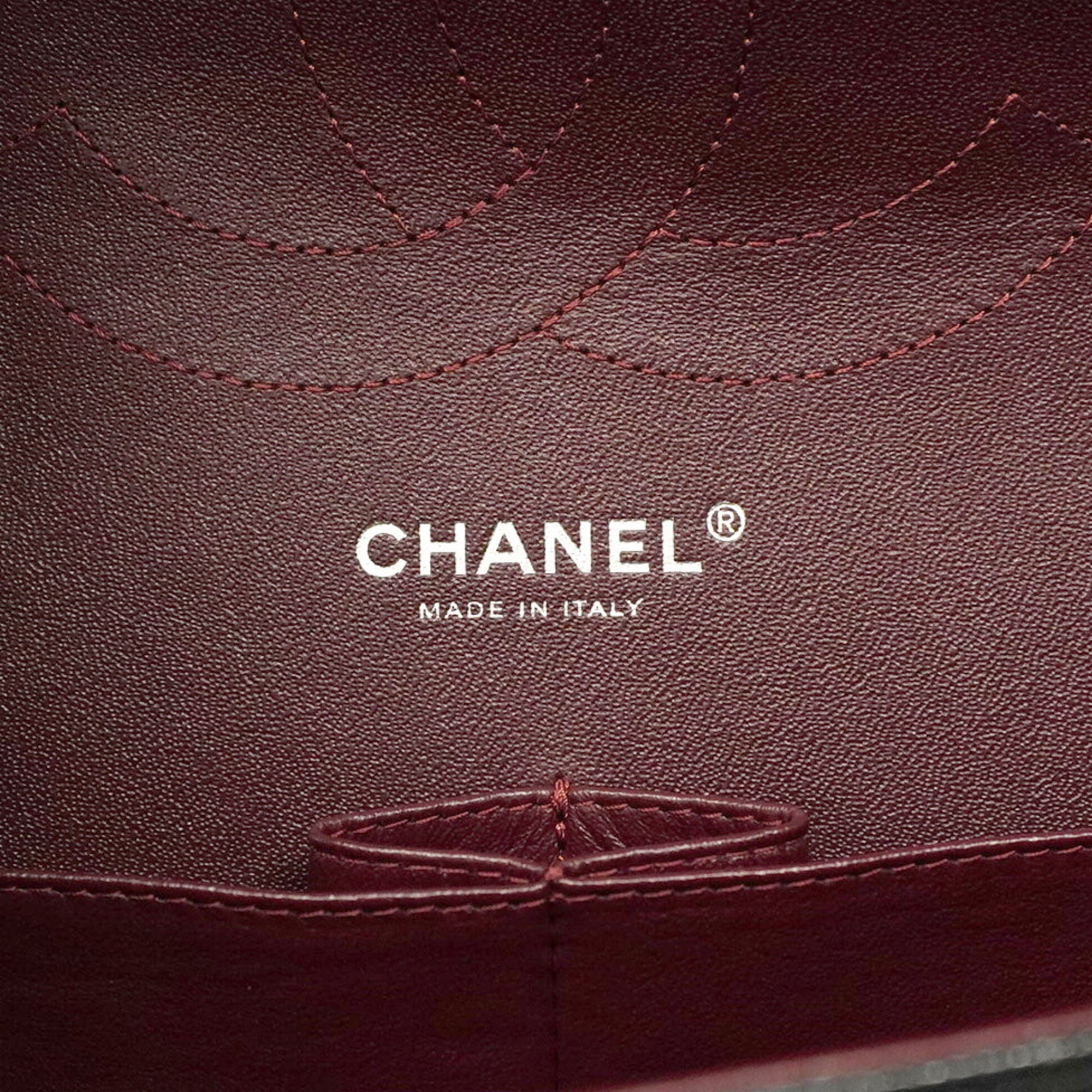 Chanel Black Grained Calfskin Shoulder Bag (Pre-Owned)
