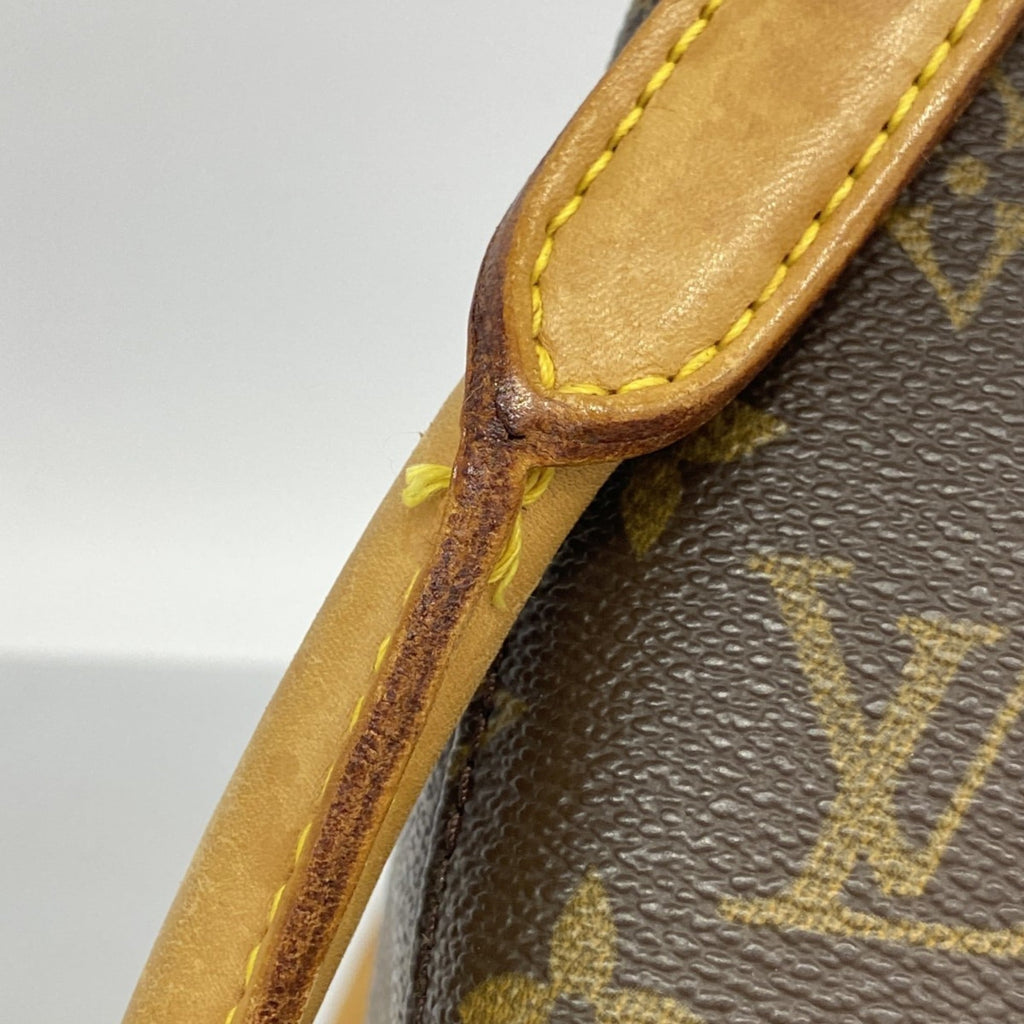 Louis Vuitton Brown Shoulder Bag (Pre-Owned)