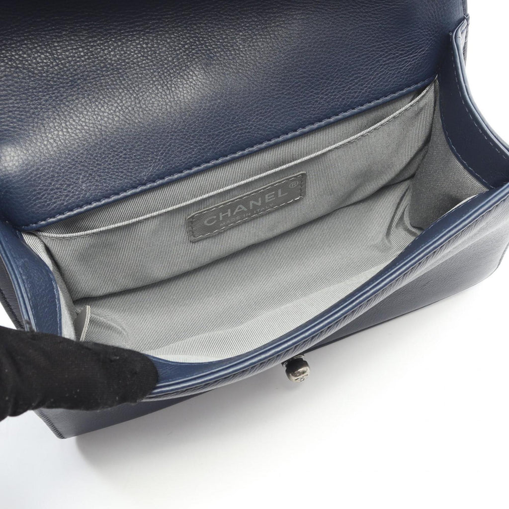 Chanel Navy Leather Shoulder Bag (Pre-Owned)