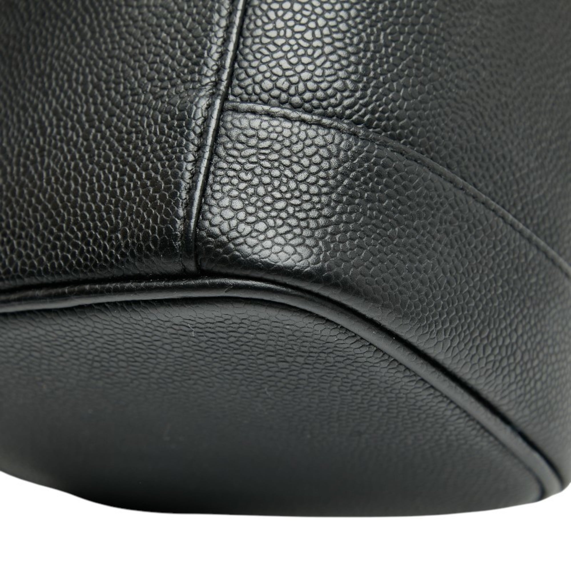 Chanel Black Grained Calfskin Handbag Vanity Bag (Pre-Owned)