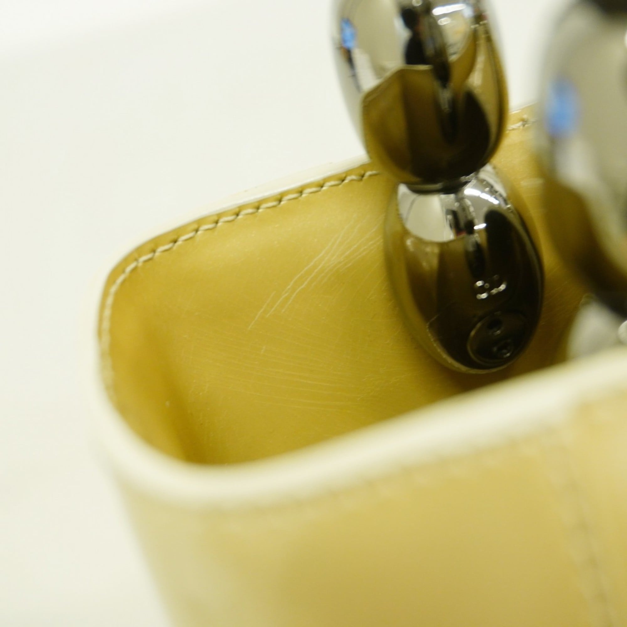 Christian Dior Beige Handbag (Pre-Owned)