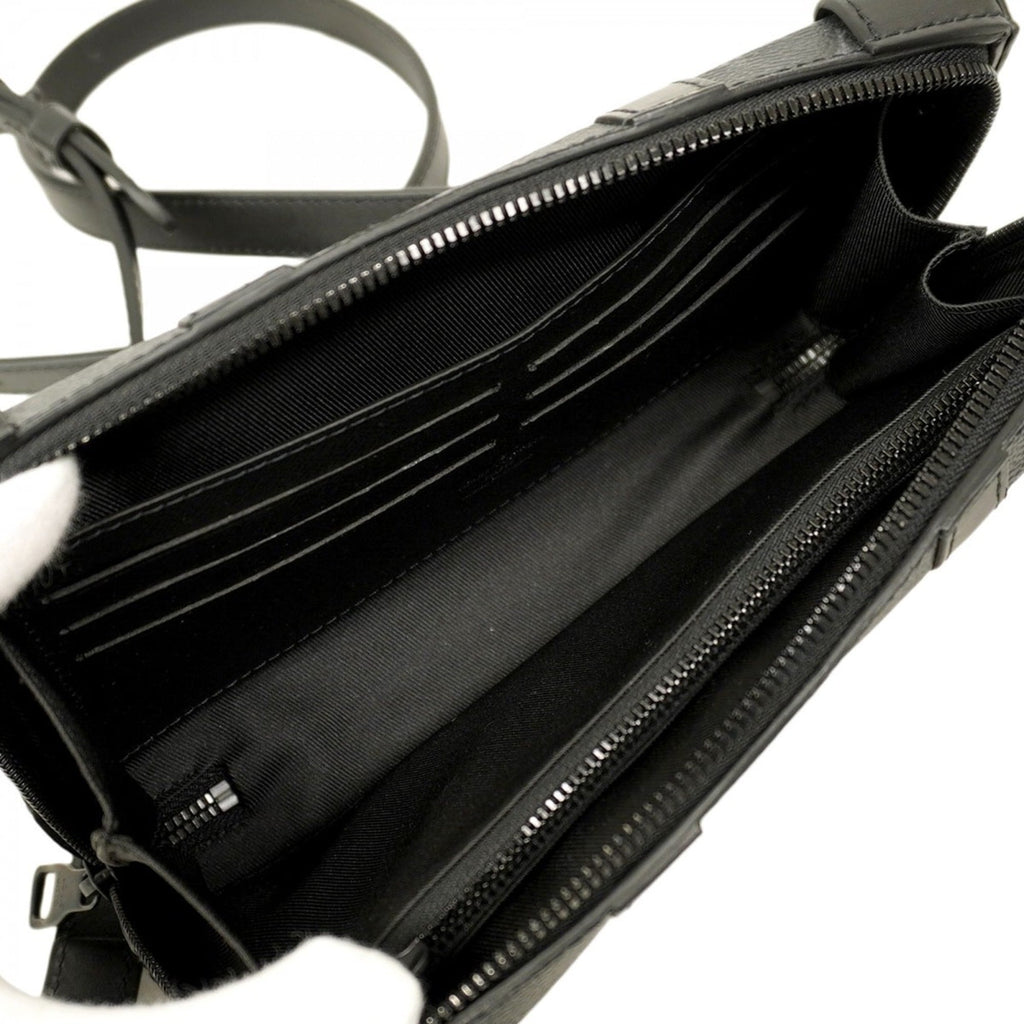 Louis Vuitton Black Shoulder Bag (Pre-Owned)
