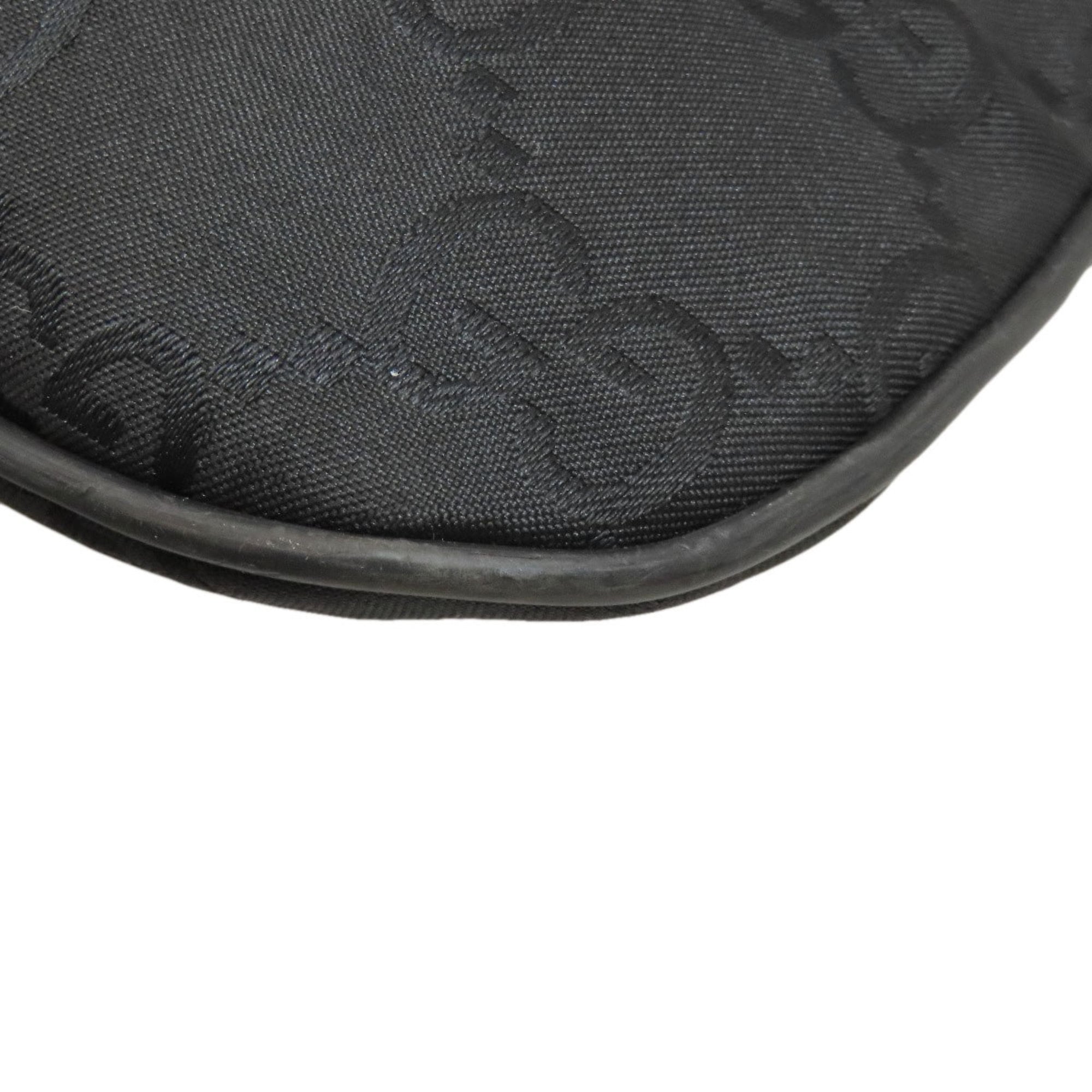 Gucci Black Nylon Shoulder Bag (Pre-Owned)