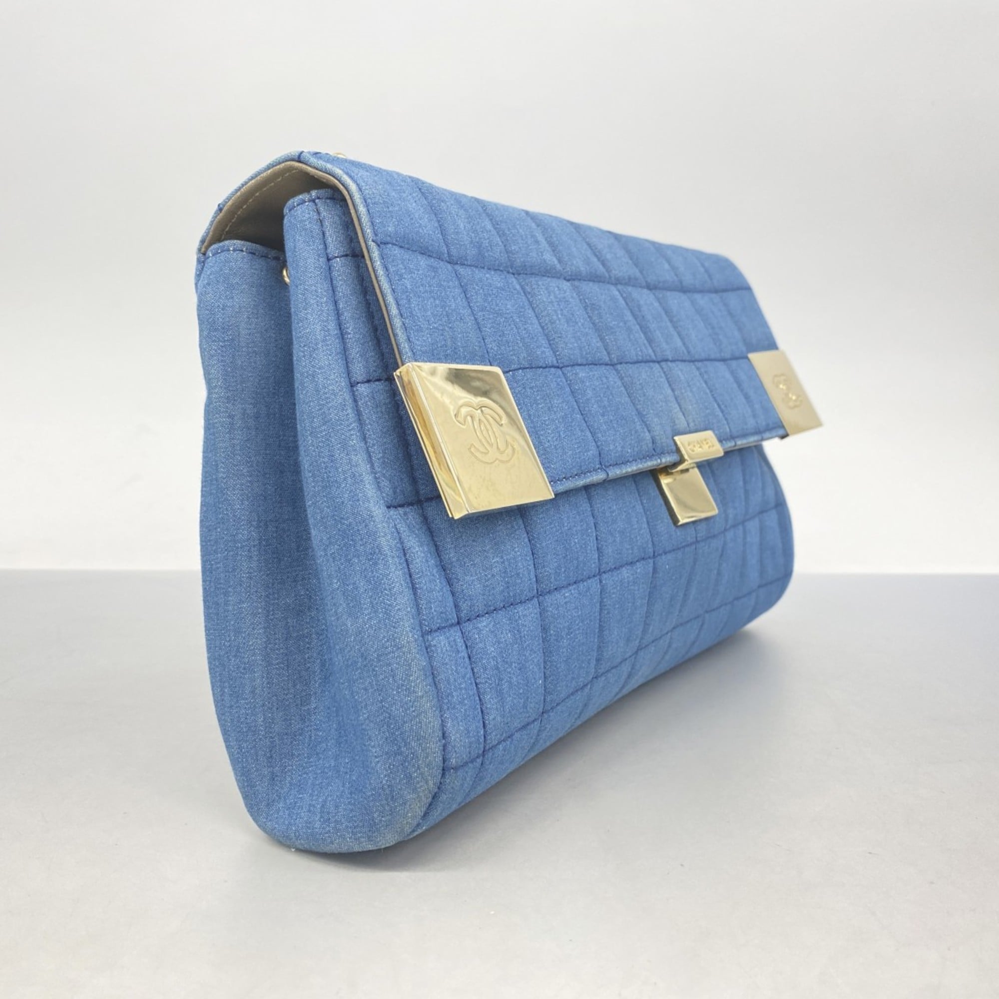 Chanel Blue Denim Shoulder Bag (Pre-Owned)