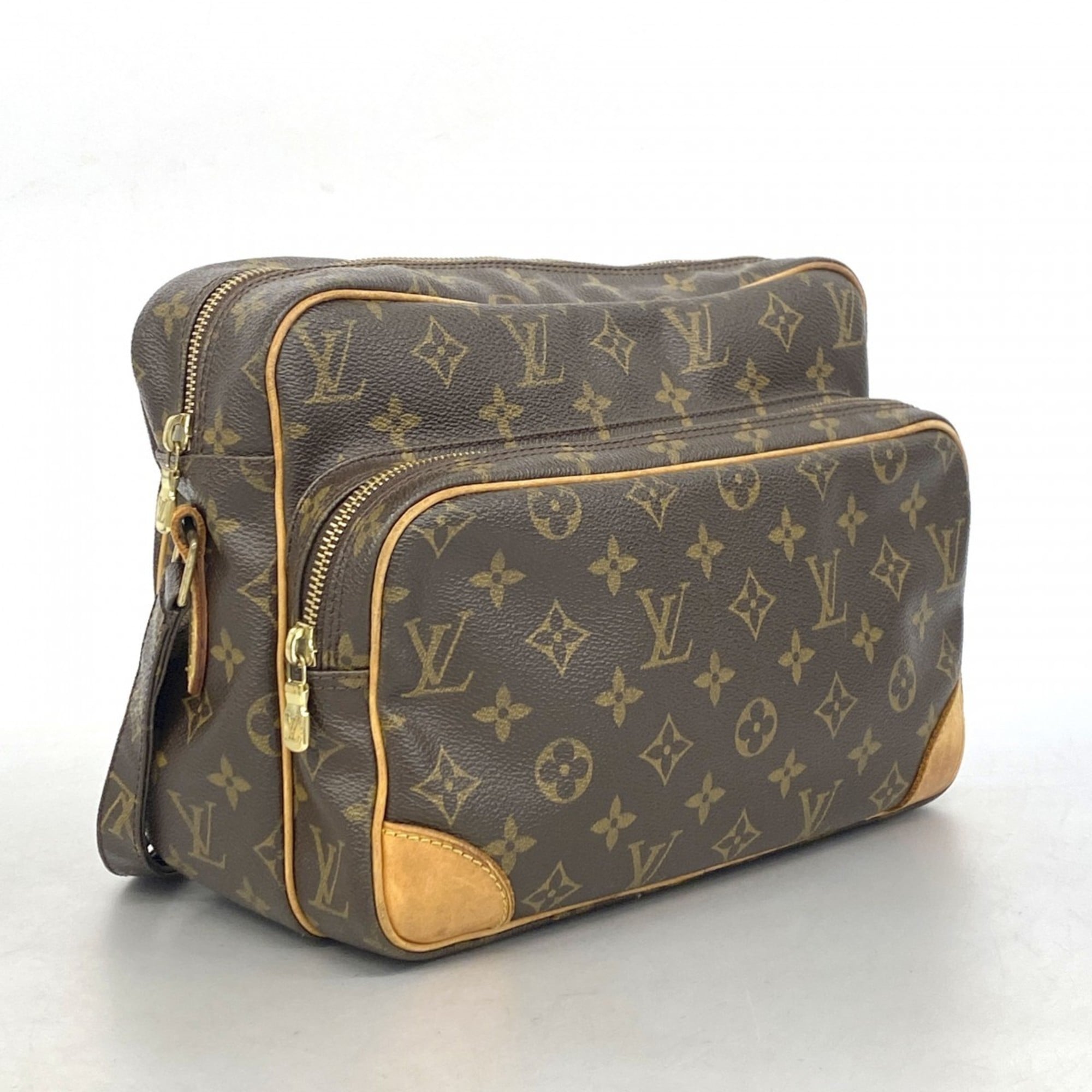 Louis Vuitton Brown Shoulder Bag (Pre-Owned)