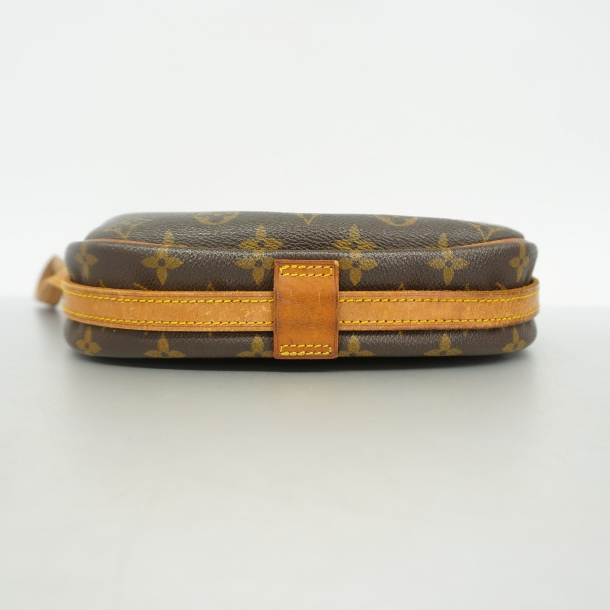 Louis Vuitton Brown Shoulder Bag (Pre-Owned)