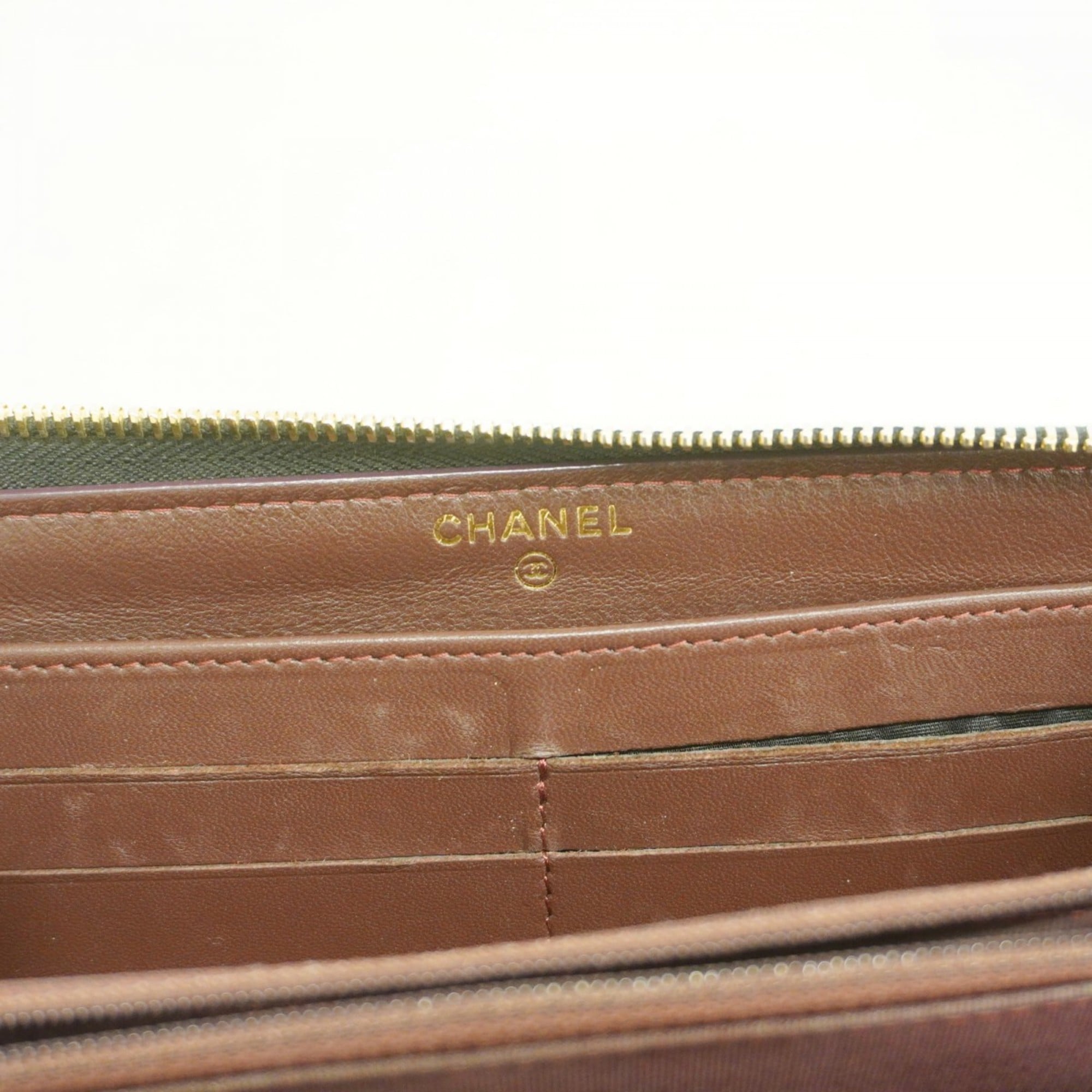 Chanel Black Leather Long Wallet (Bi-Fold) (Pre-Owned)