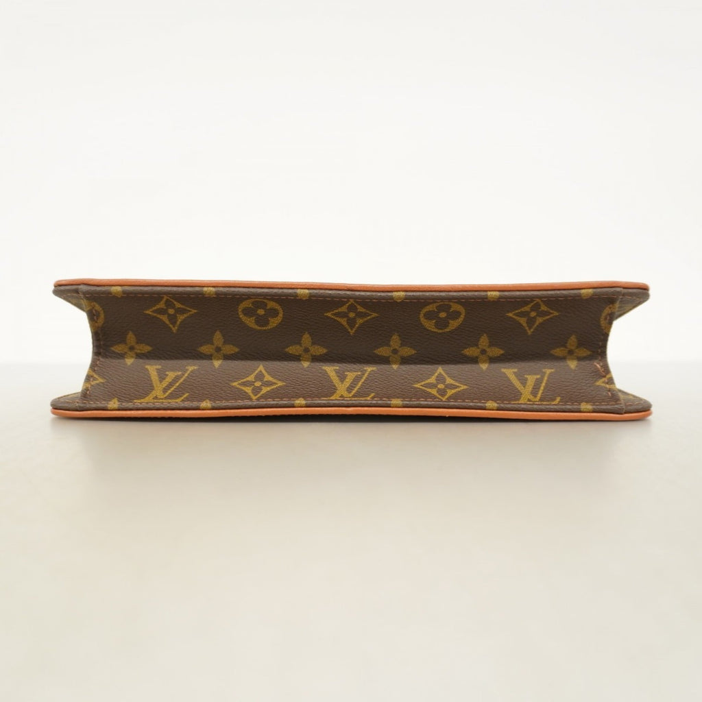 Louis Vuitton Brown Clutch Bag (Pre-Owned)