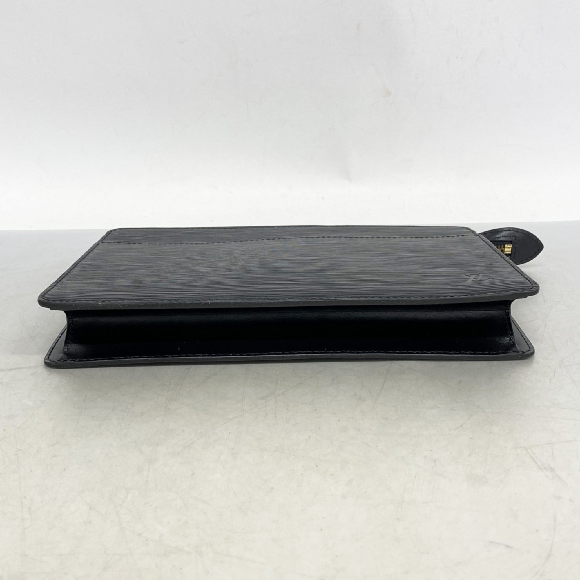 Louis Vuitton Noir Clutch Bag (Pre-Owned)