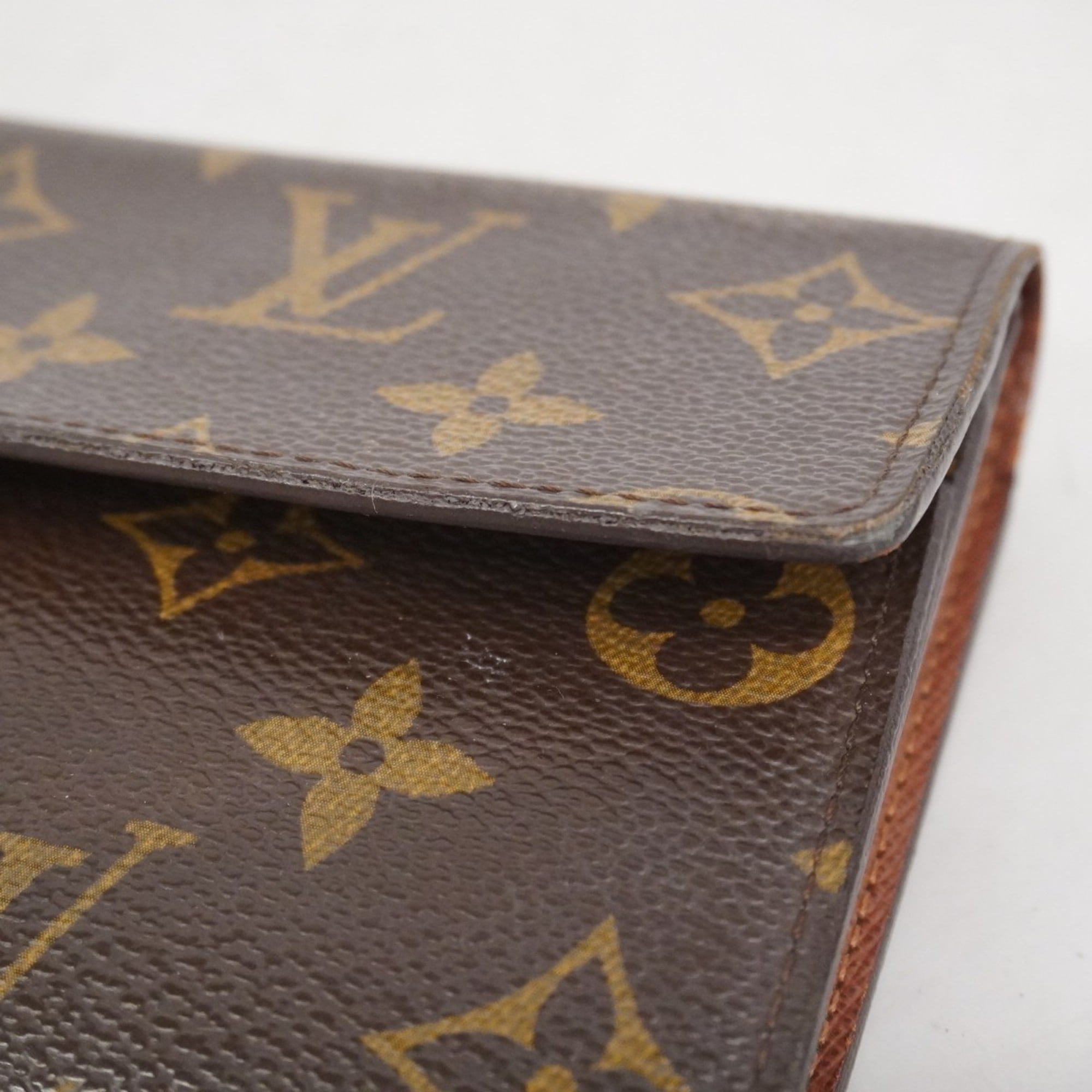 Louis Vuitton Brown Long Wallet (Bi-Fold) (Pre-Owned)