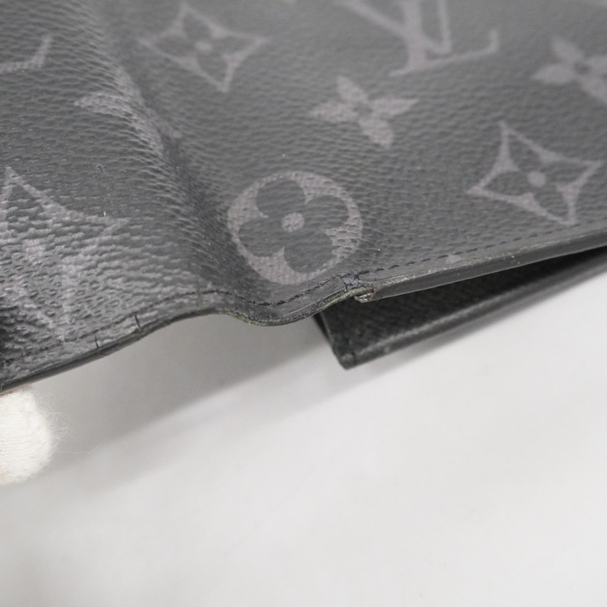 Louis Vuitton Black Long Wallet (Bi-Fold) (Pre-Owned)