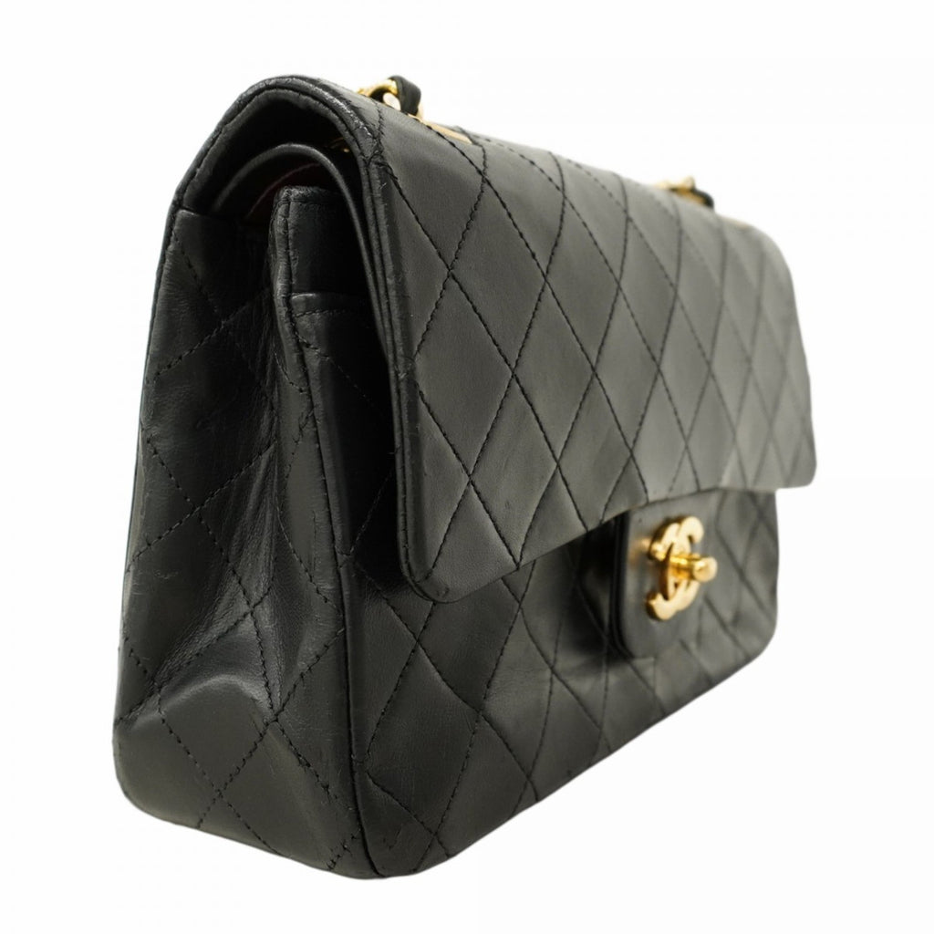 Chanel Black Leather Shoulder Bag (Pre-Owned)
