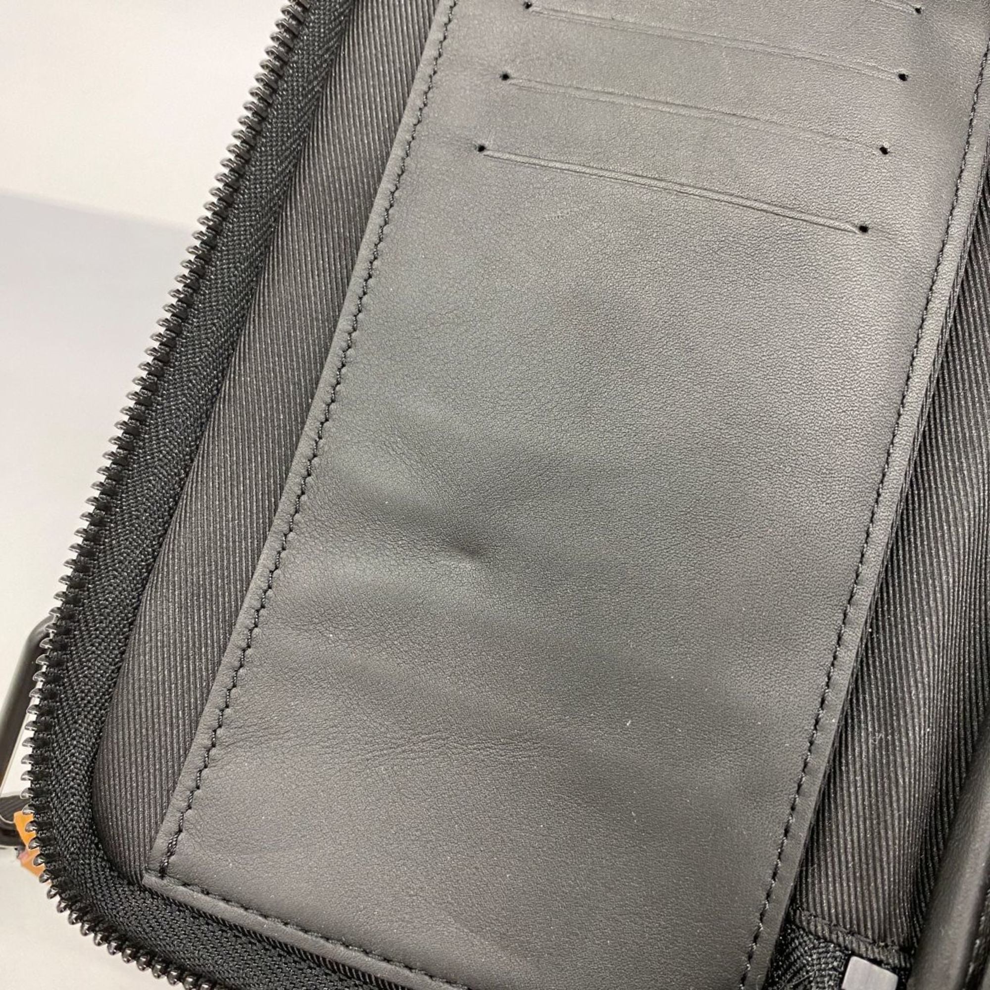 Louis Vuitton Brown Shoulder Bag (Pre-Owned)