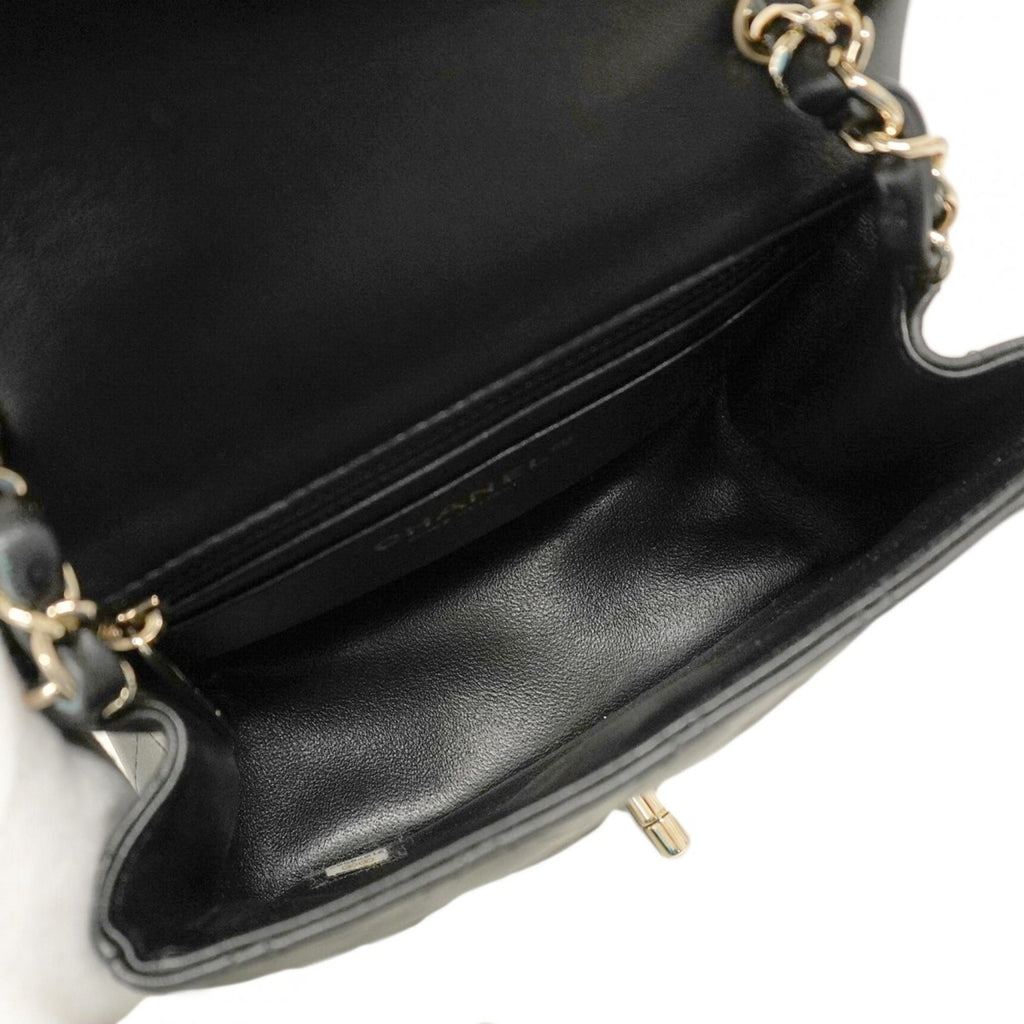 Chanel Black Leather Shoulder Bag (Pre-Owned)