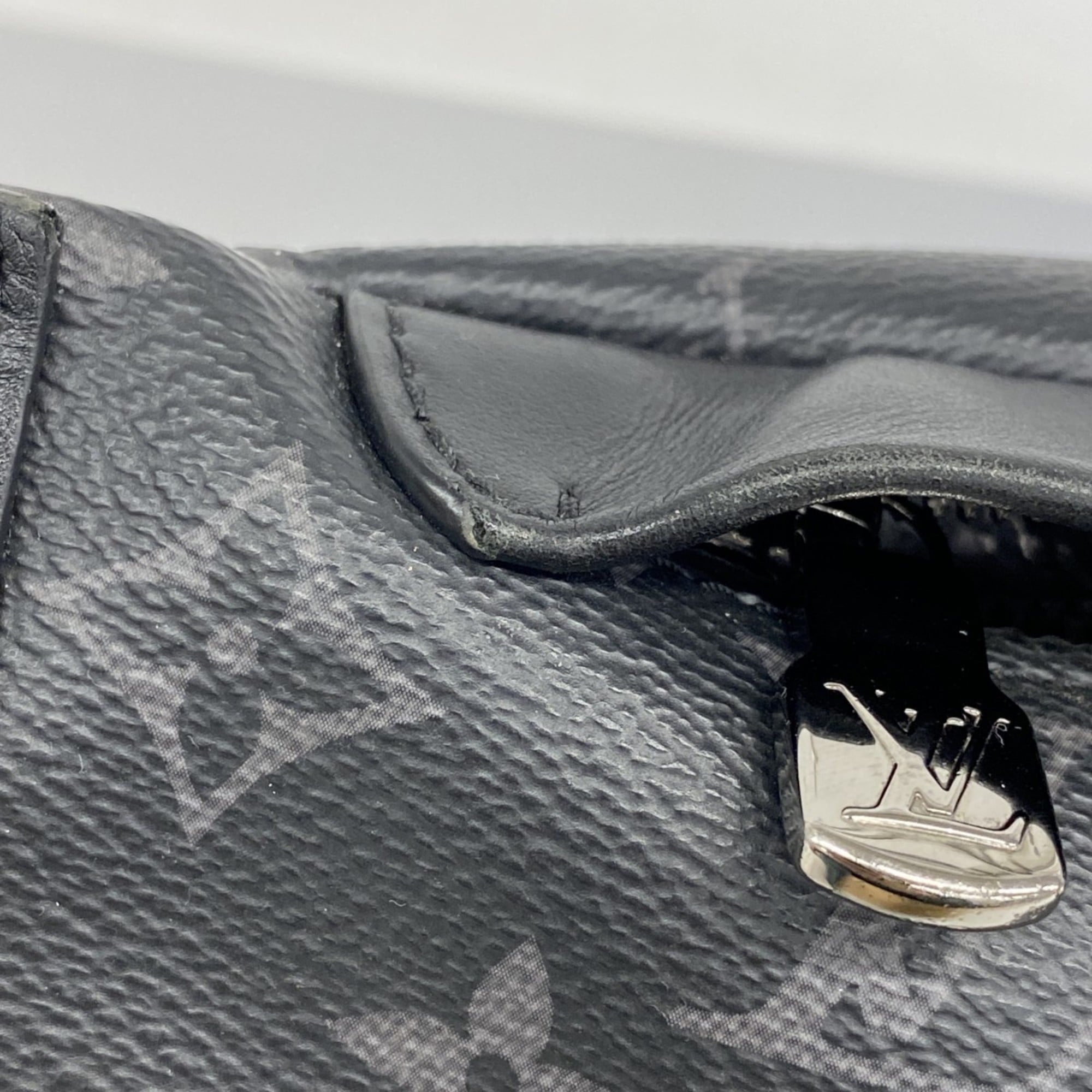 Louis Vuitton Black Sling Bag (Pre-Owned)