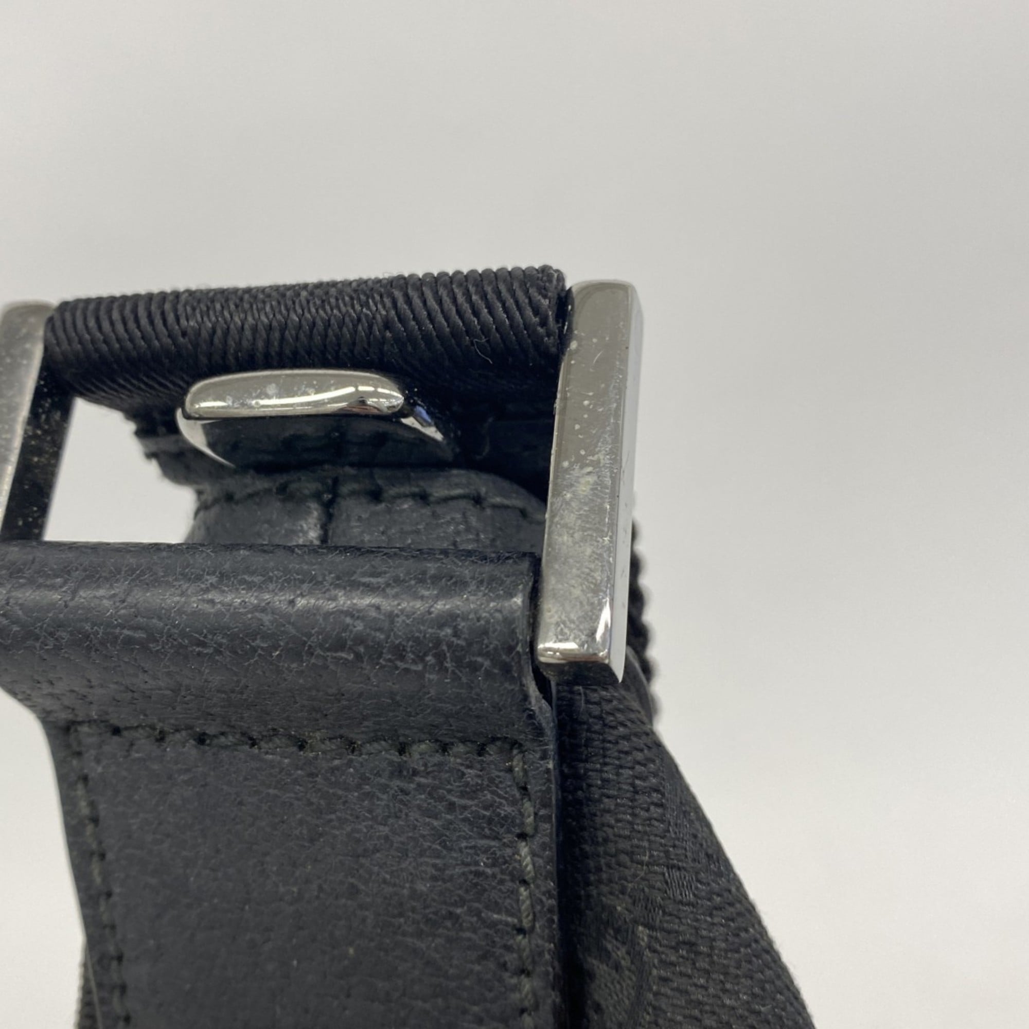 Gucci Black Canvas Shoulder Bag (Pre-Owned)
