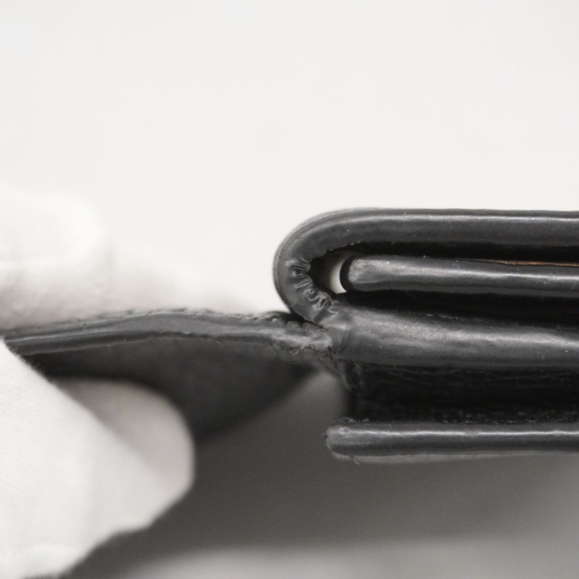 Fendi Black Leather Wallet (Tri-Fold) (Pre-Owned)