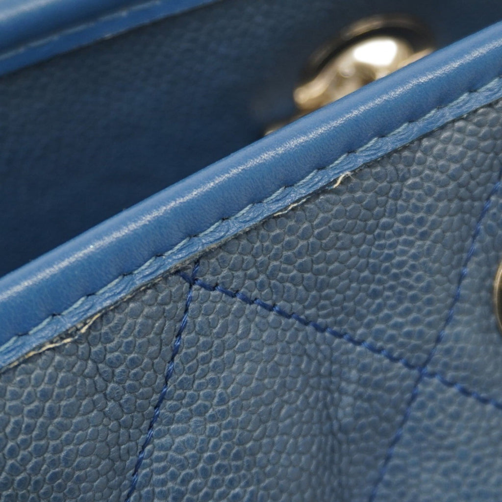 Chanel Blue Grained Calfskin Shoulder Bag (Pre-Owned)