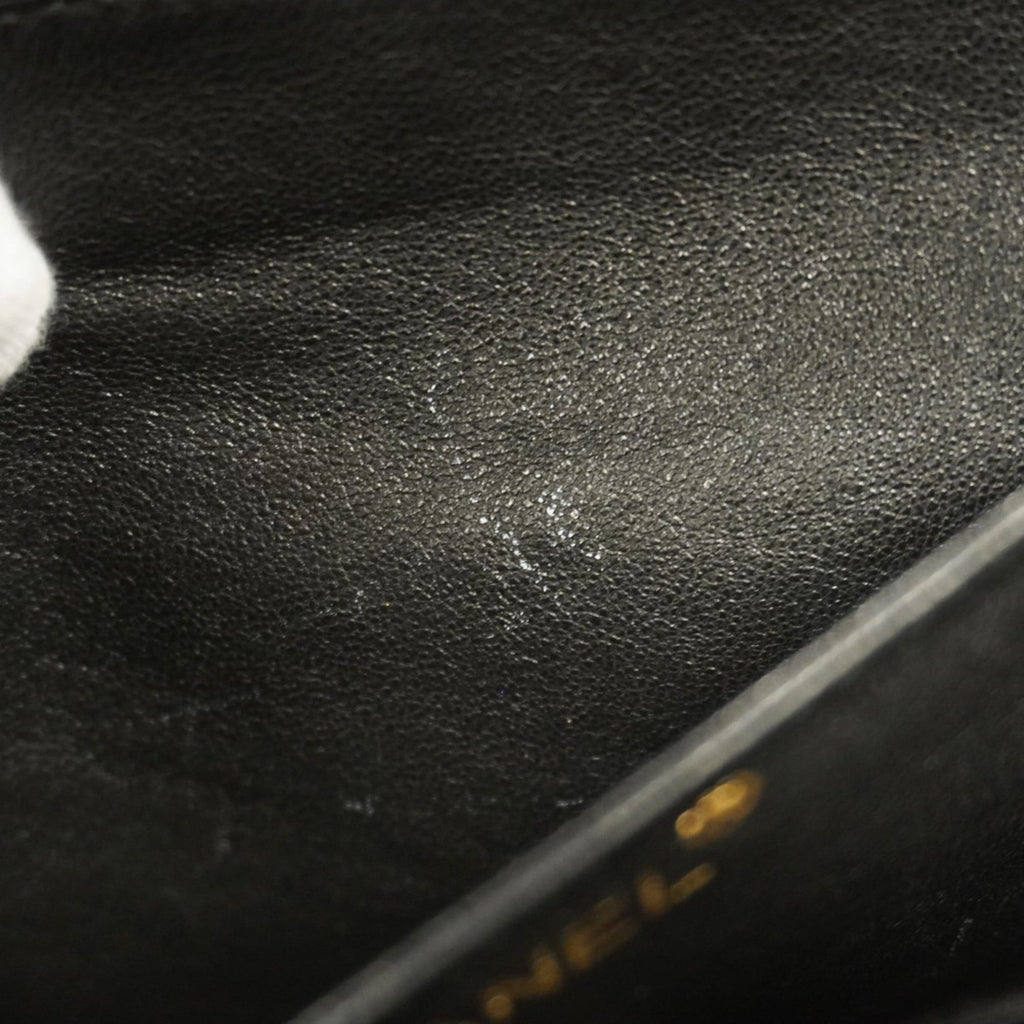Chanel Black Grained Calfskin Handbag (Pre-Owned)