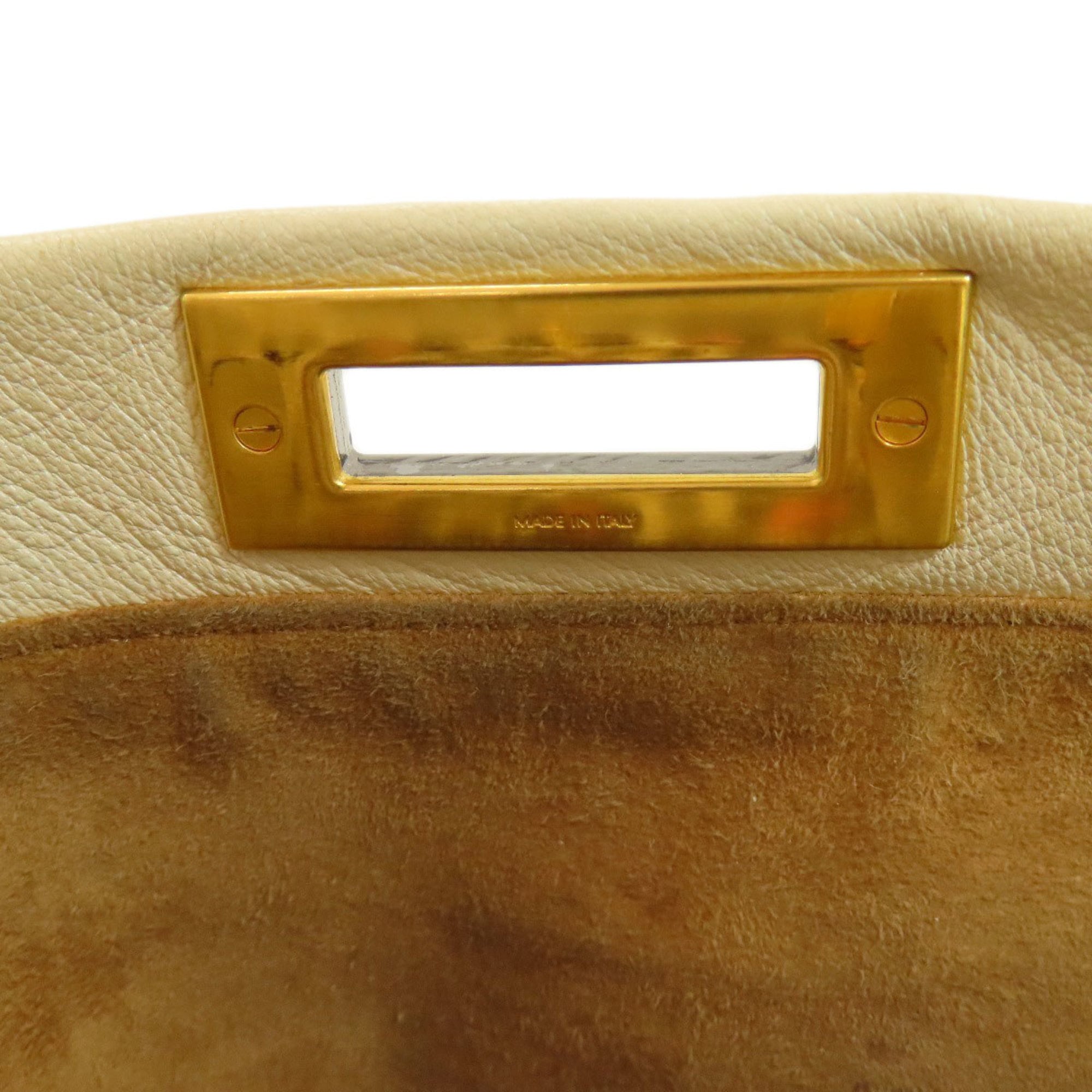 Fendi White Leather Handbag (Pre-Owned)