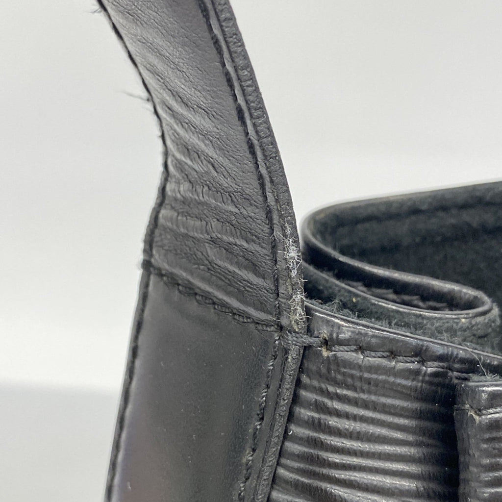 Louis Vuitton Noir Shoulder Bag (Pre-Owned)