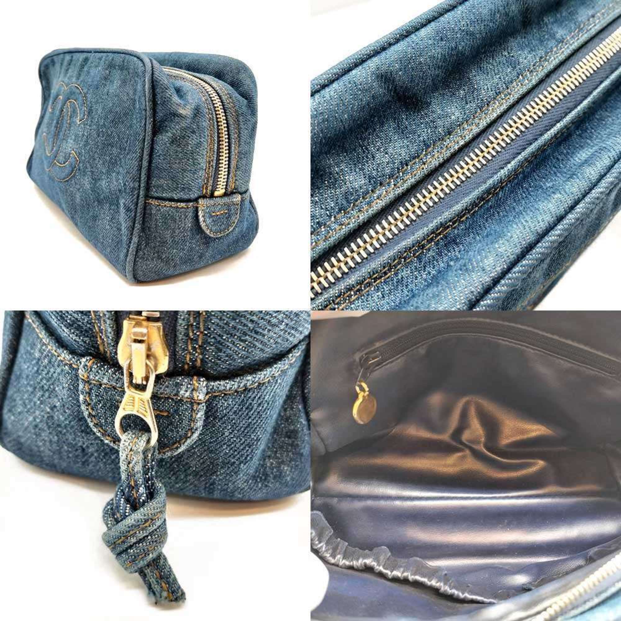 Chanel Denim Blue Denim Clutch Bag (Pre-Owned)